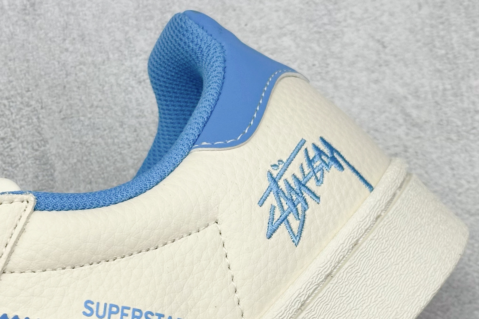 AD Originals Superstar x Stussy 白蓝 XG0011