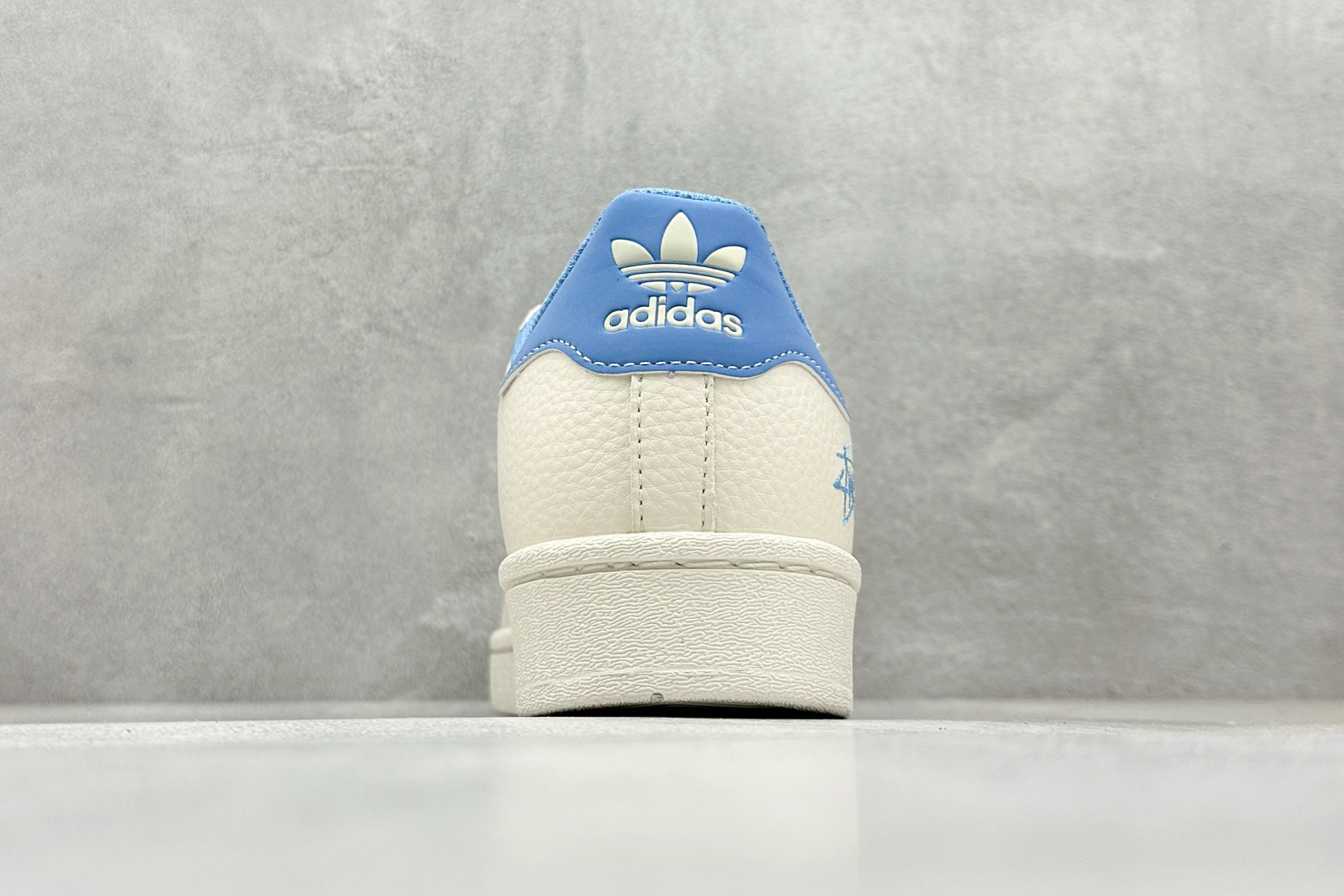 AD Originals Superstar x Stussy 白蓝 XG0011