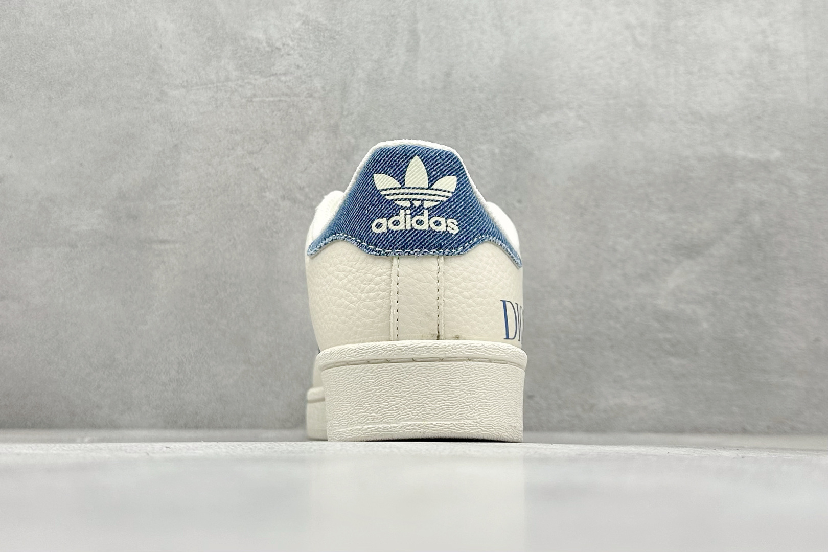 AD Originals Superstar x DIOR 白蓝 AD8010