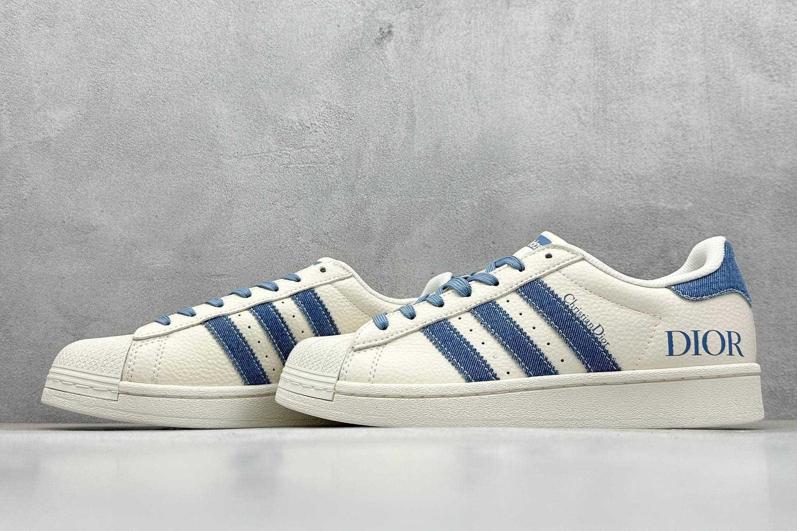 AD Originals Superstar x DIOR 白蓝 AD8010
