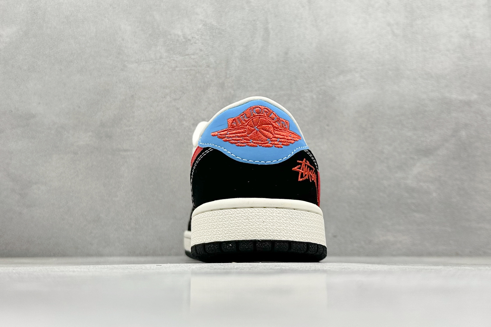 Air Jordan 1 x Travis Scott AJ1倒勾 乔一倒钩 斯图西联名款 低帮文化篮球鞋 XB1979-003