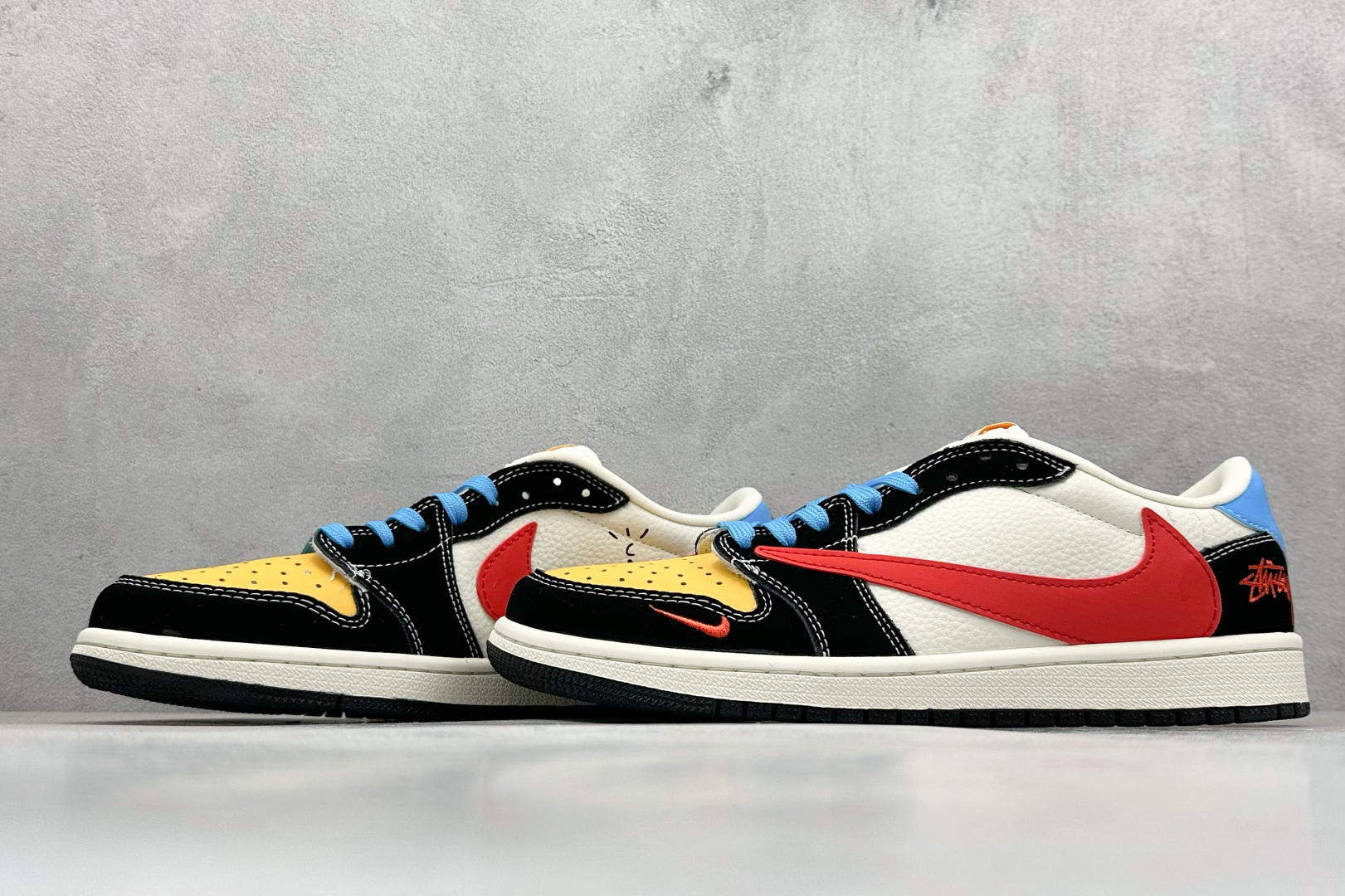 Air Jordan 1 x Travis Scott AJ1倒勾 乔一倒钩 斯图西联名款 低帮文化篮球鞋 XB1979-003