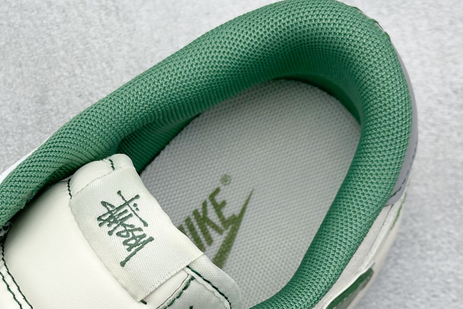 Air Jordan 1 x Travis Scott AJ1倒勾 乔一倒钩 斯图西联名款 低帮文化篮球鞋 XF8698-073