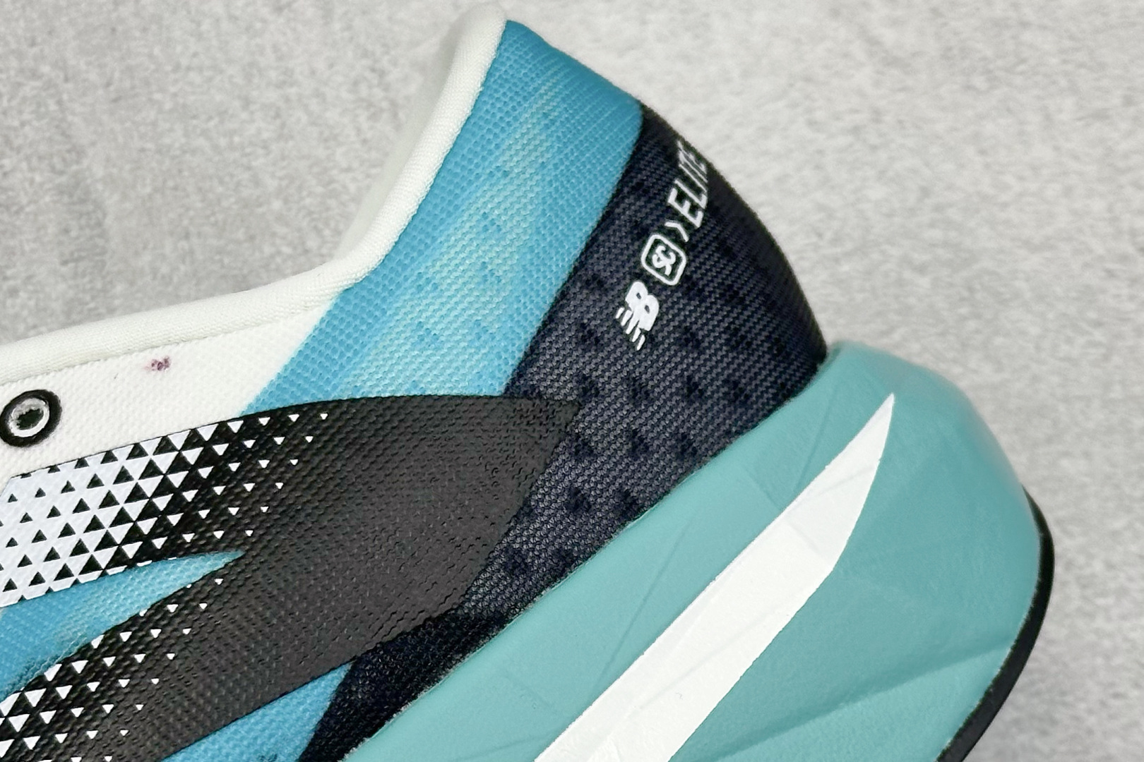 F版New Balance FuelCell Rebel V4 低帮防滑耐磨百搭休闲跑步鞋 MFCPZSN