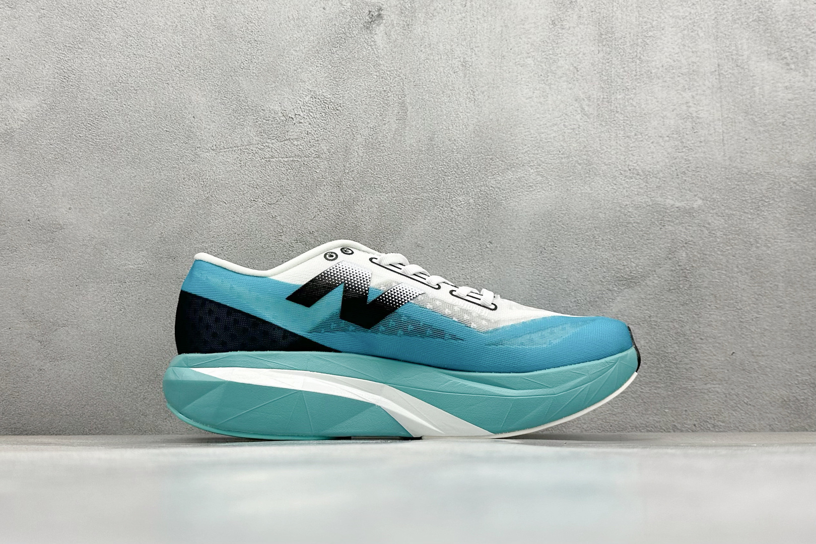 F版New Balance FuelCell Rebel V4 低帮防滑耐磨百搭休闲跑步鞋 MFCPZSN