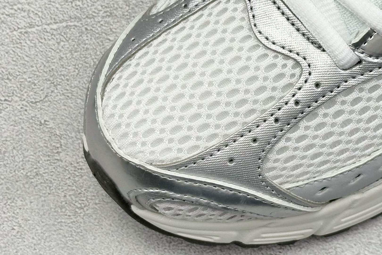 GS版 NK V5 RNR 舒适百搭跑步鞋 HJ5228-102