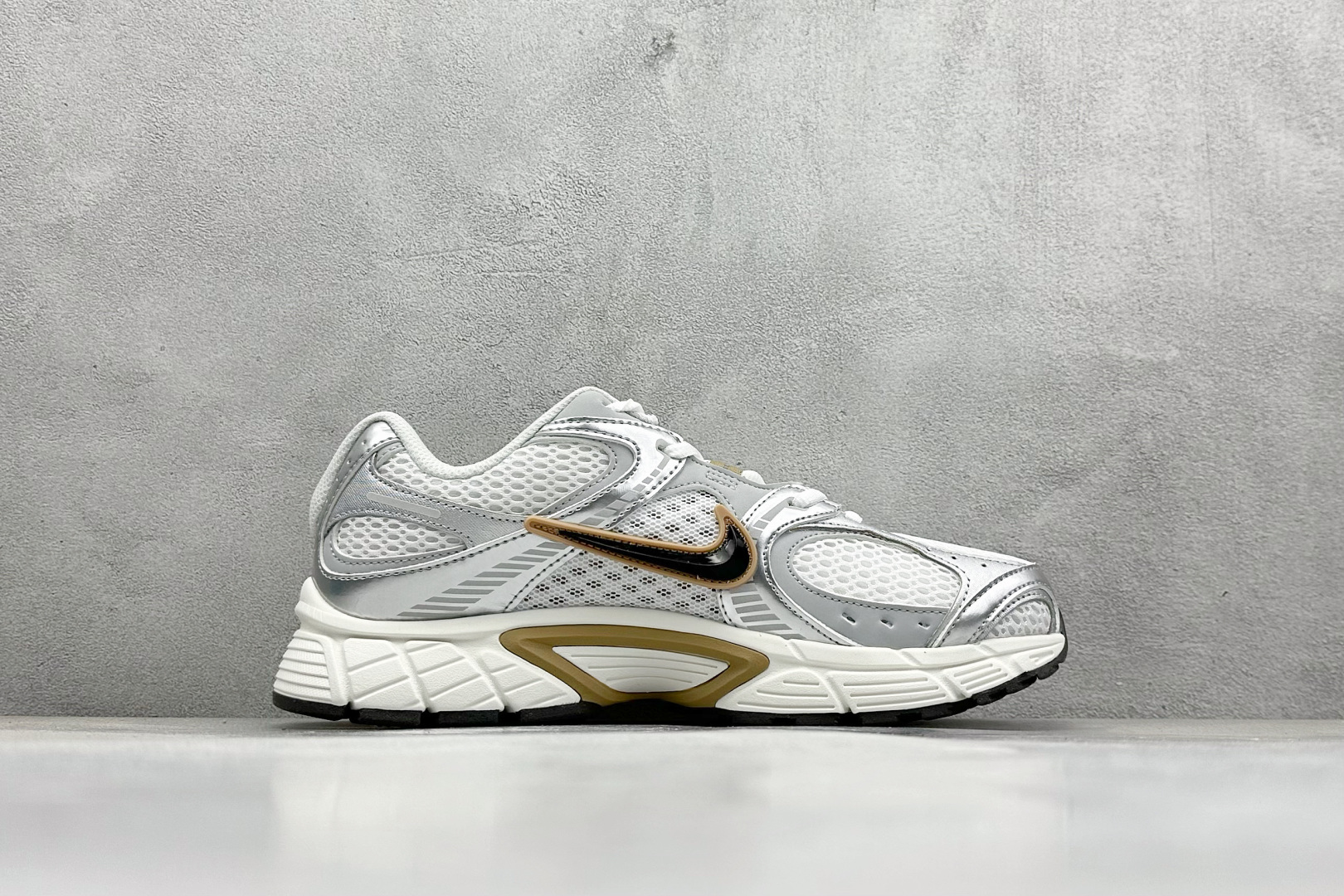 GS版 NK V5 RNR 舒适百搭跑步鞋 HJ5228-102