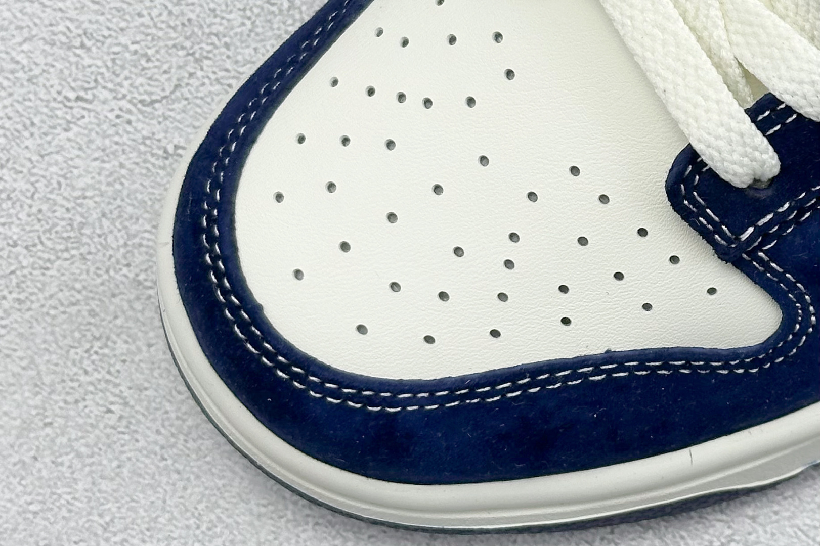 XC版Nk SB Dunk Low UN联名-泼墨藏蓝勾 周年高端定制 低帮休闲板鞋 DJ2024-041