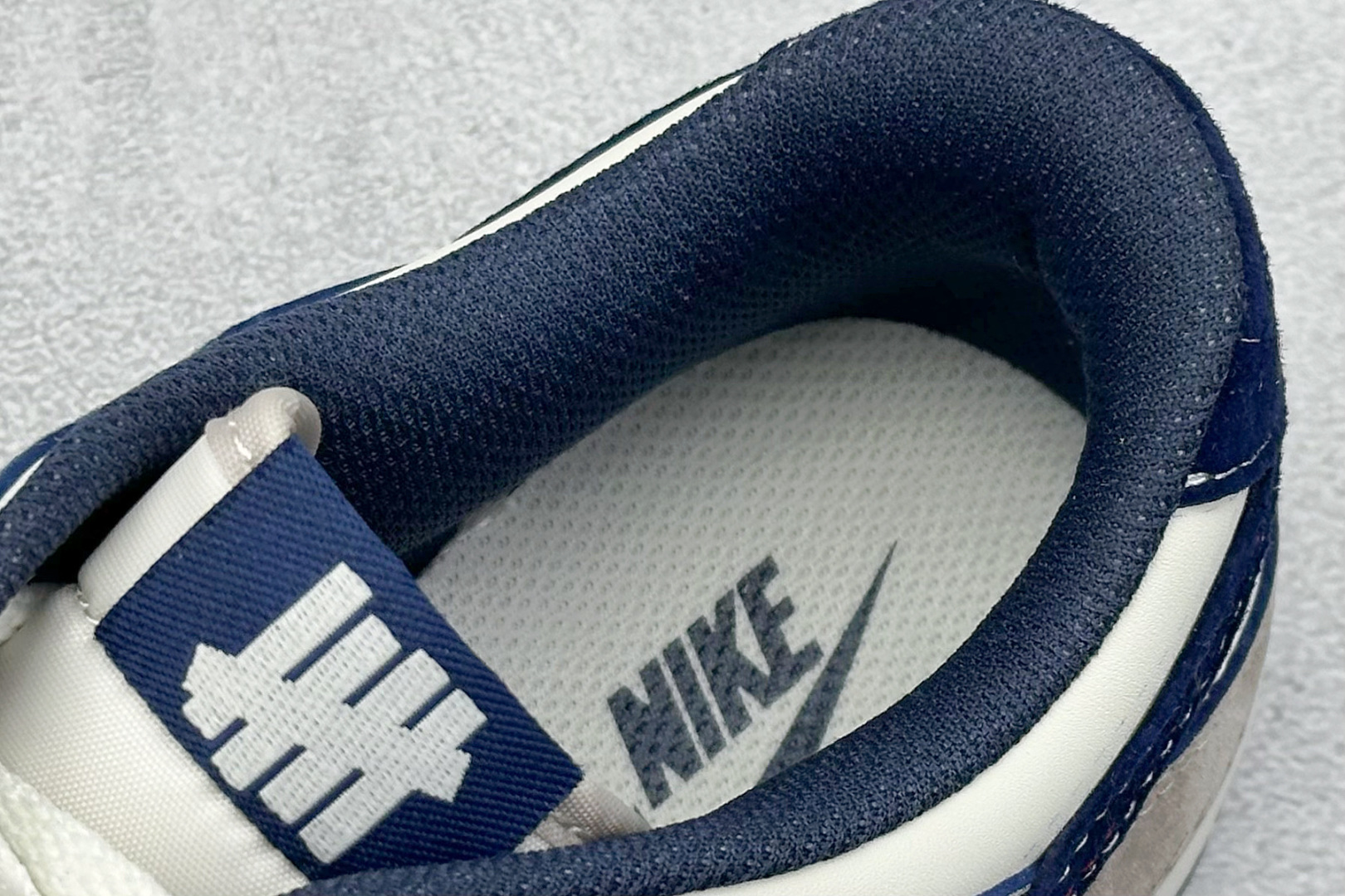 XC版Nk SB Dunk Low UN联名-泼墨藏蓝勾 周年高端定制 低帮休闲板鞋 DJ2024-041