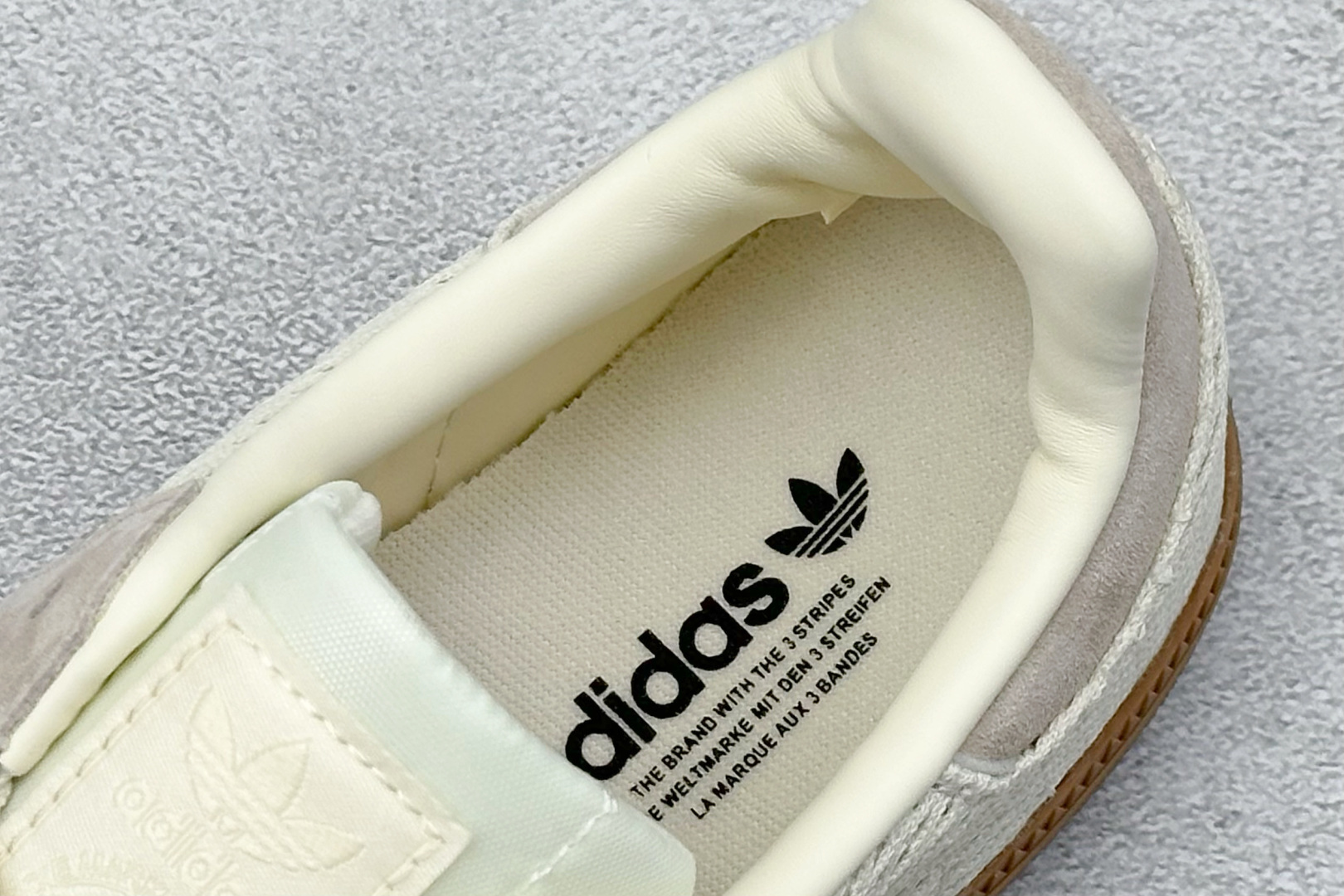 adidas originals SAMBA 白黄色 KK3528