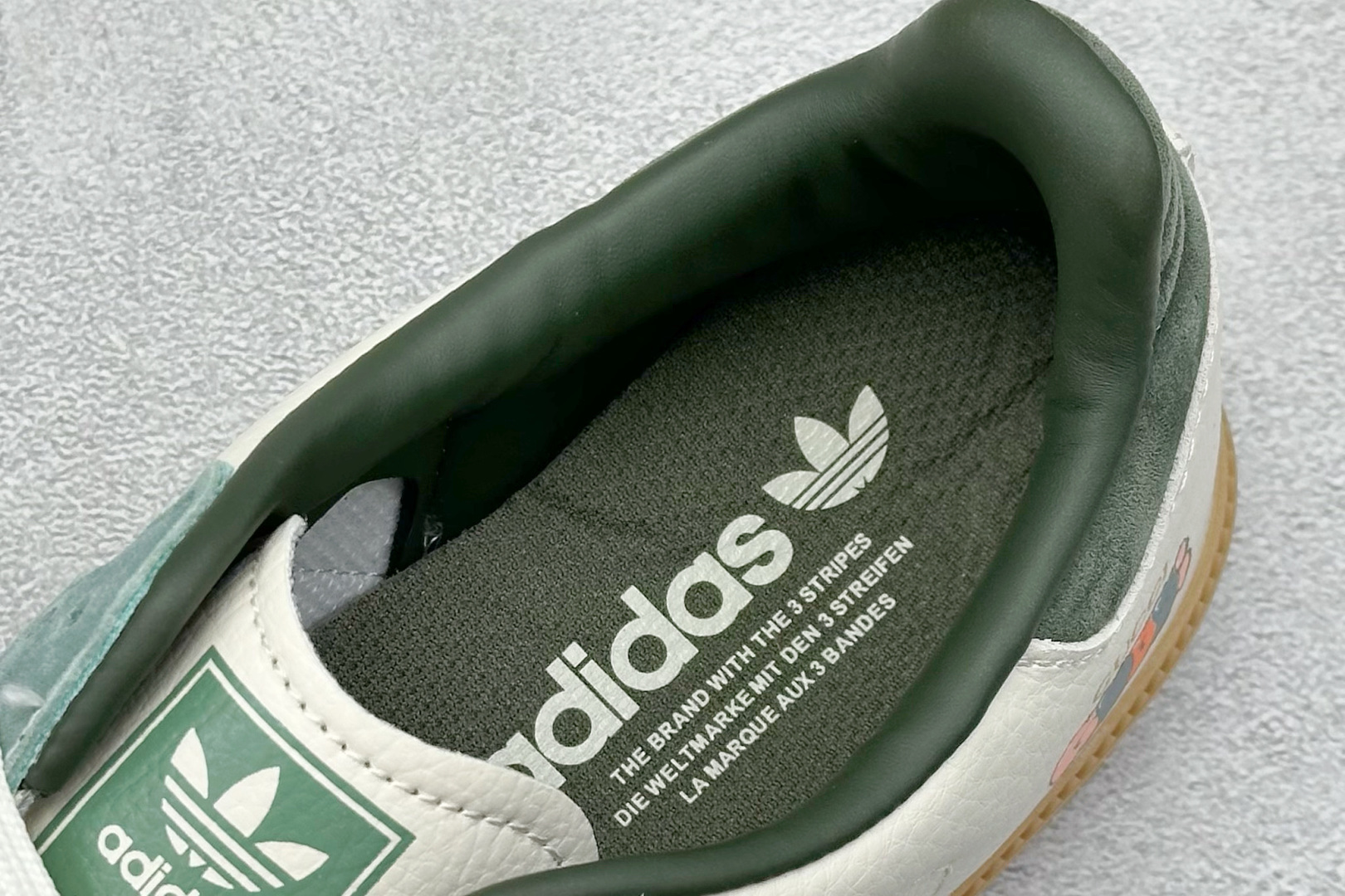 adidas originals Samba x GUCCI 白绿 桑巴舞系列复古经典轻便板鞋 DX0001