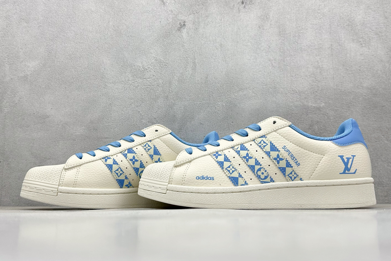 AD Originals Superstar x Louis Vuitton 白蓝 XG0006