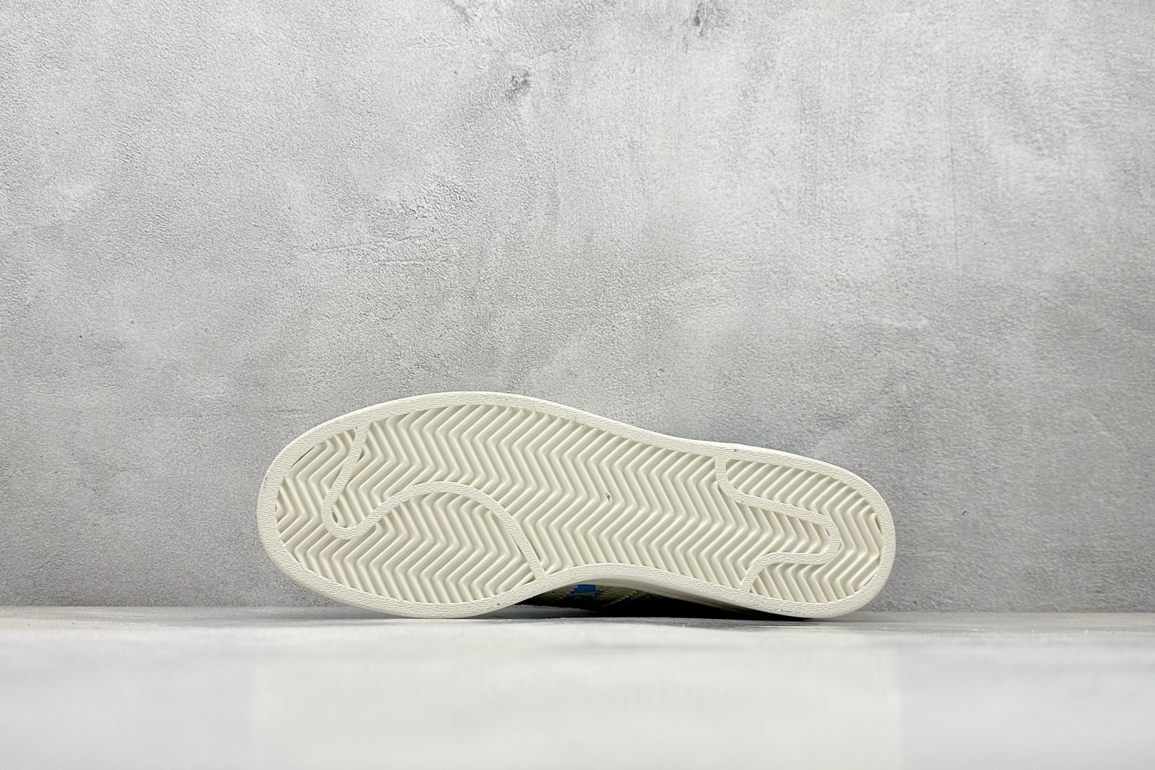 AD Originals Superstar x Louis Vuitton 白蓝 XG0006