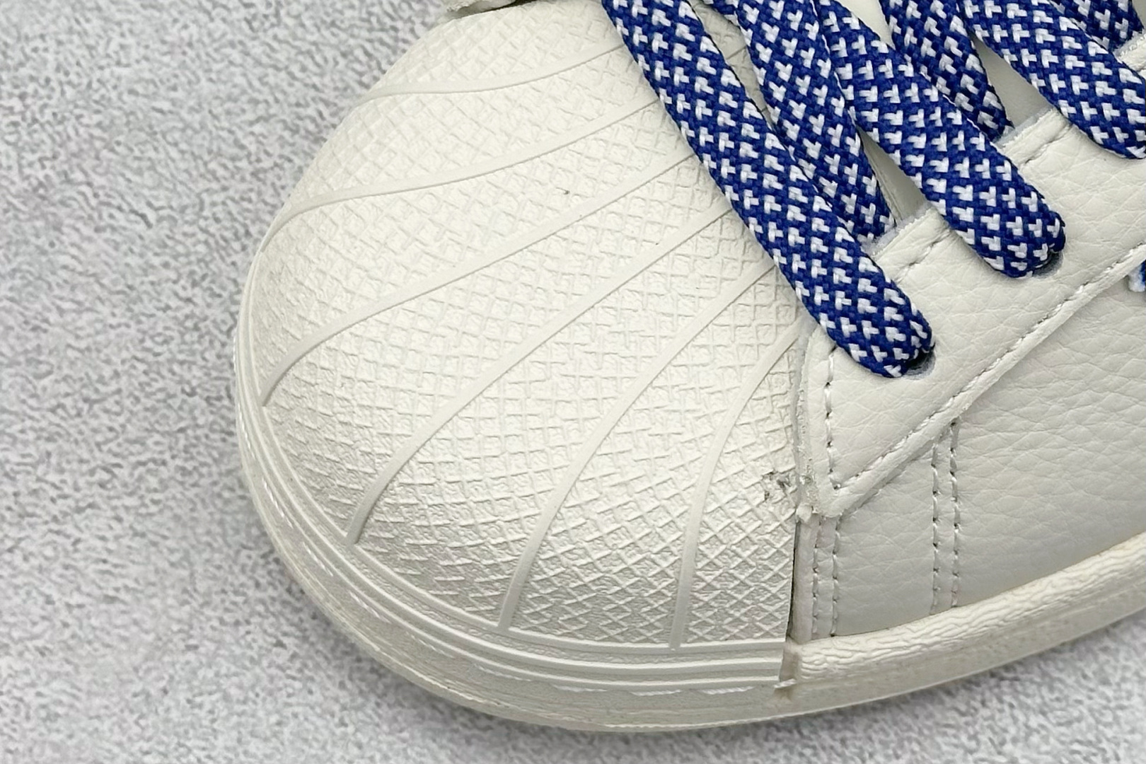 AD Originals Superstar x Louis Vuitton 白蓝 AD8013