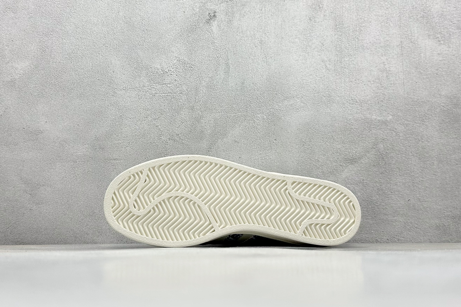 AD Originals Superstar x Louis Vuitton 白蓝 AD8013