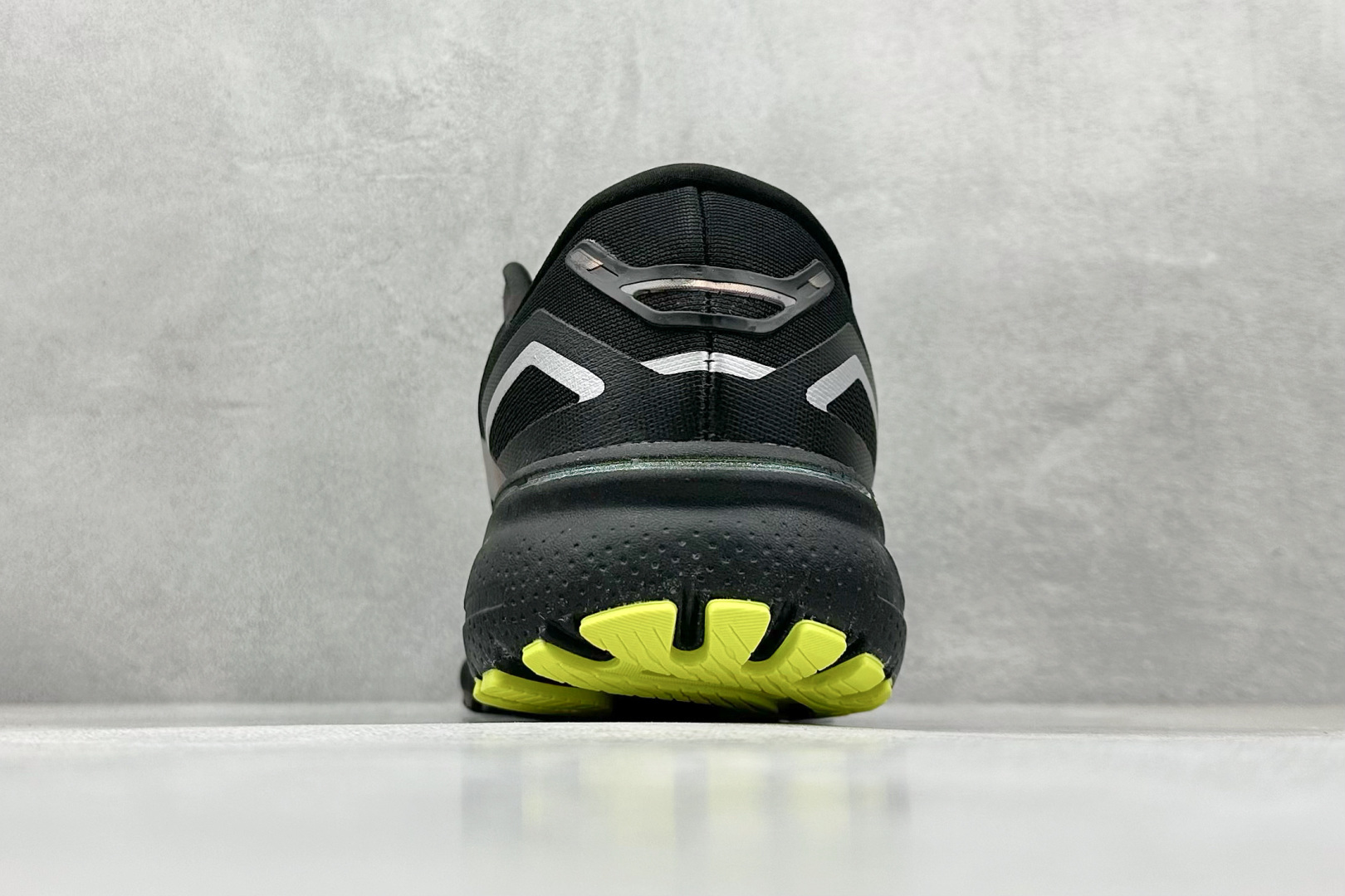 Brooks Ghost 15代 布鲁克斯 系列低帮透气缓震支撑休闲运动慢跑鞋 120380 1B 189