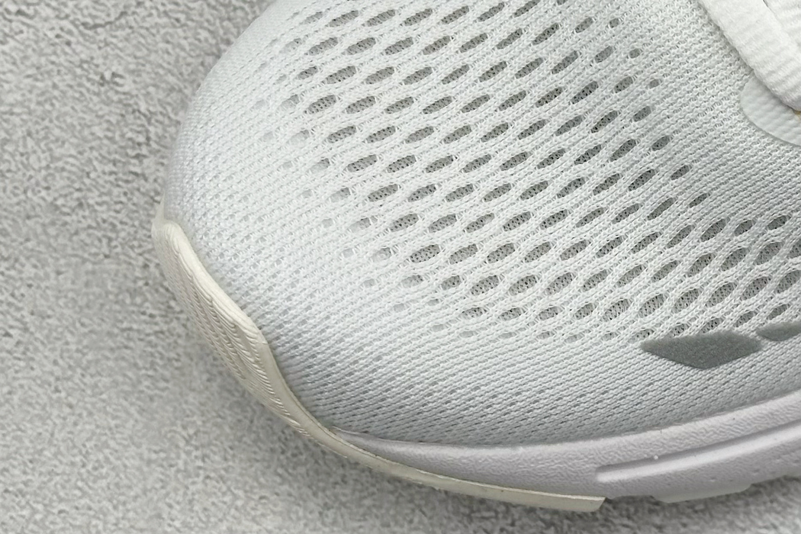 Brooks Ghost 15代 布鲁克斯 系列低帮透气缓震支撑休闲运动慢跑鞋 120380 1B 013