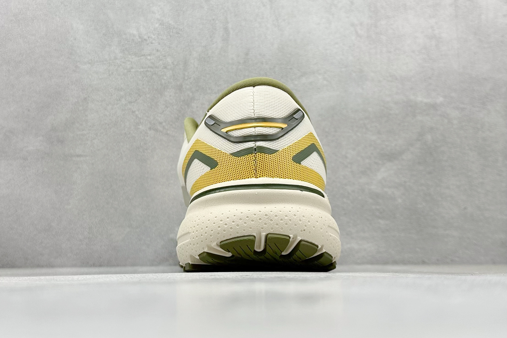 Brooks Ghost 15代 布鲁克斯 系列低帮透气缓震支撑休闲运动慢跑鞋 120380 1B 112