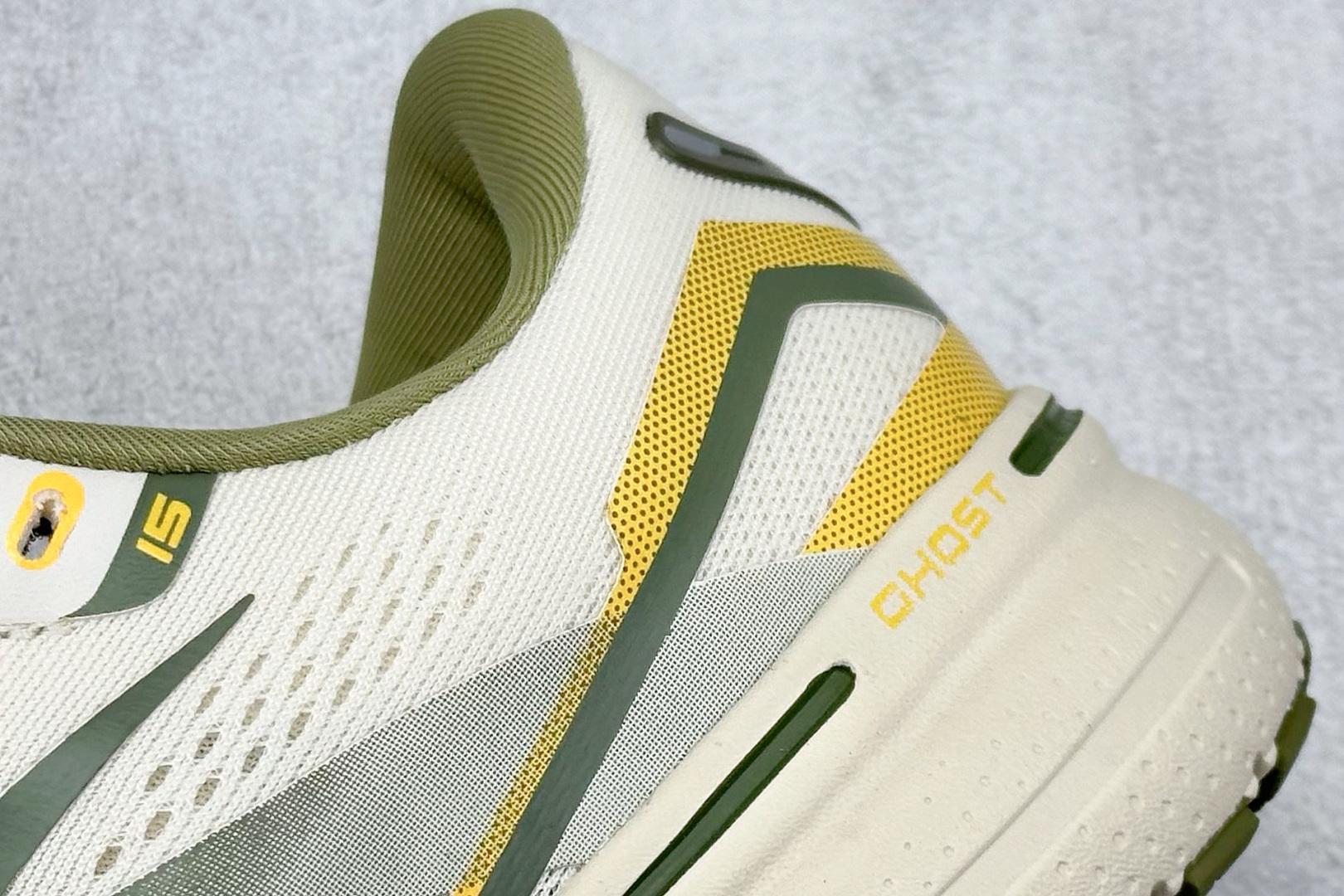 Brooks Ghost 15代 布鲁克斯 系列低帮透气缓震支撑休闲运动慢跑鞋 120380 1B 112