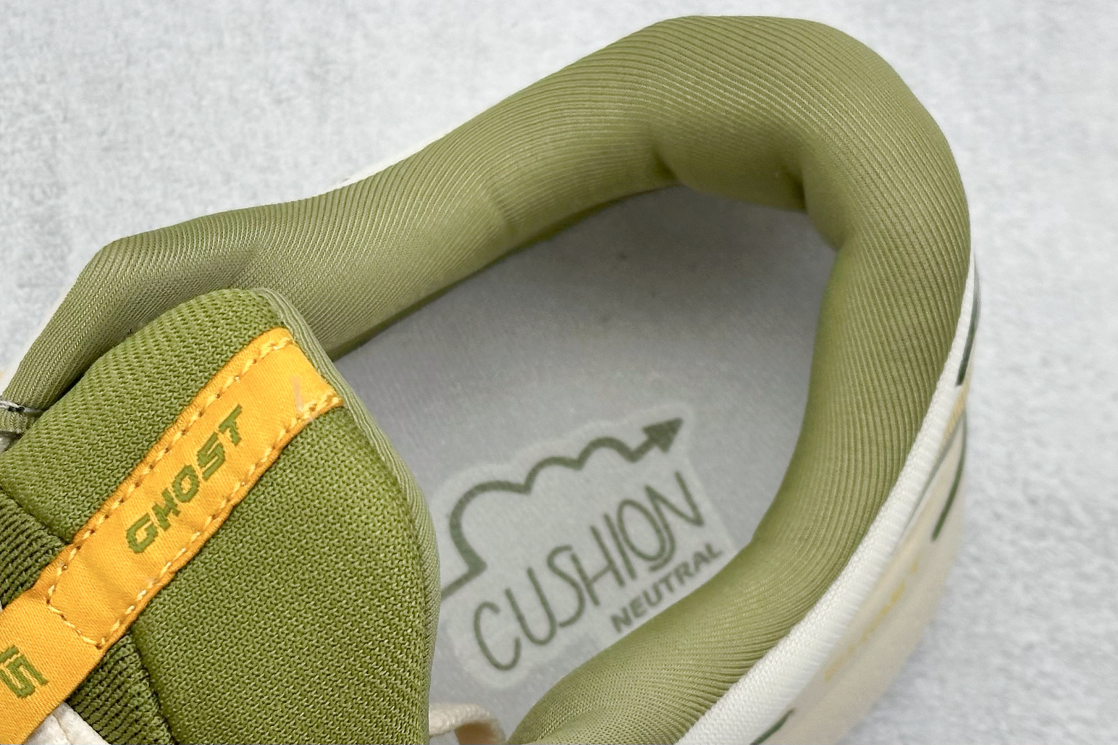 Brooks Ghost 15代 布鲁克斯 系列低帮透气缓震支撑休闲运动慢跑鞋 120380 1B 112