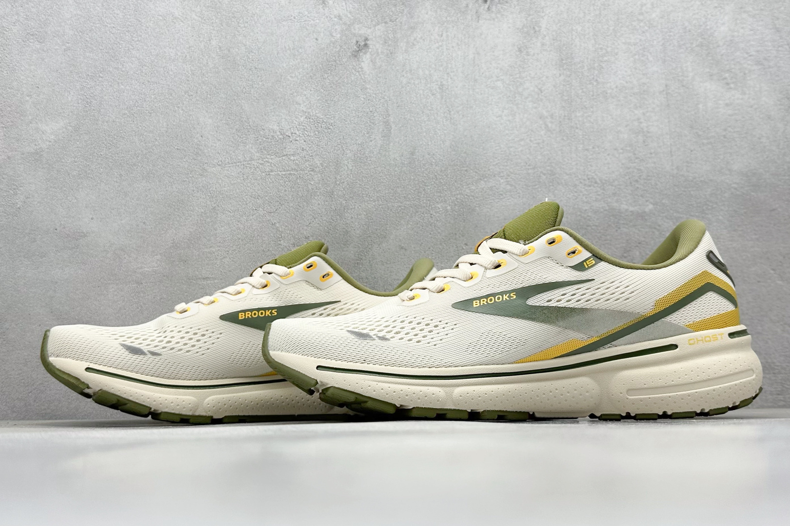 Brooks Ghost 15代 布鲁克斯 系列低帮透气缓震支撑休闲运动慢跑鞋 120380 1B 112