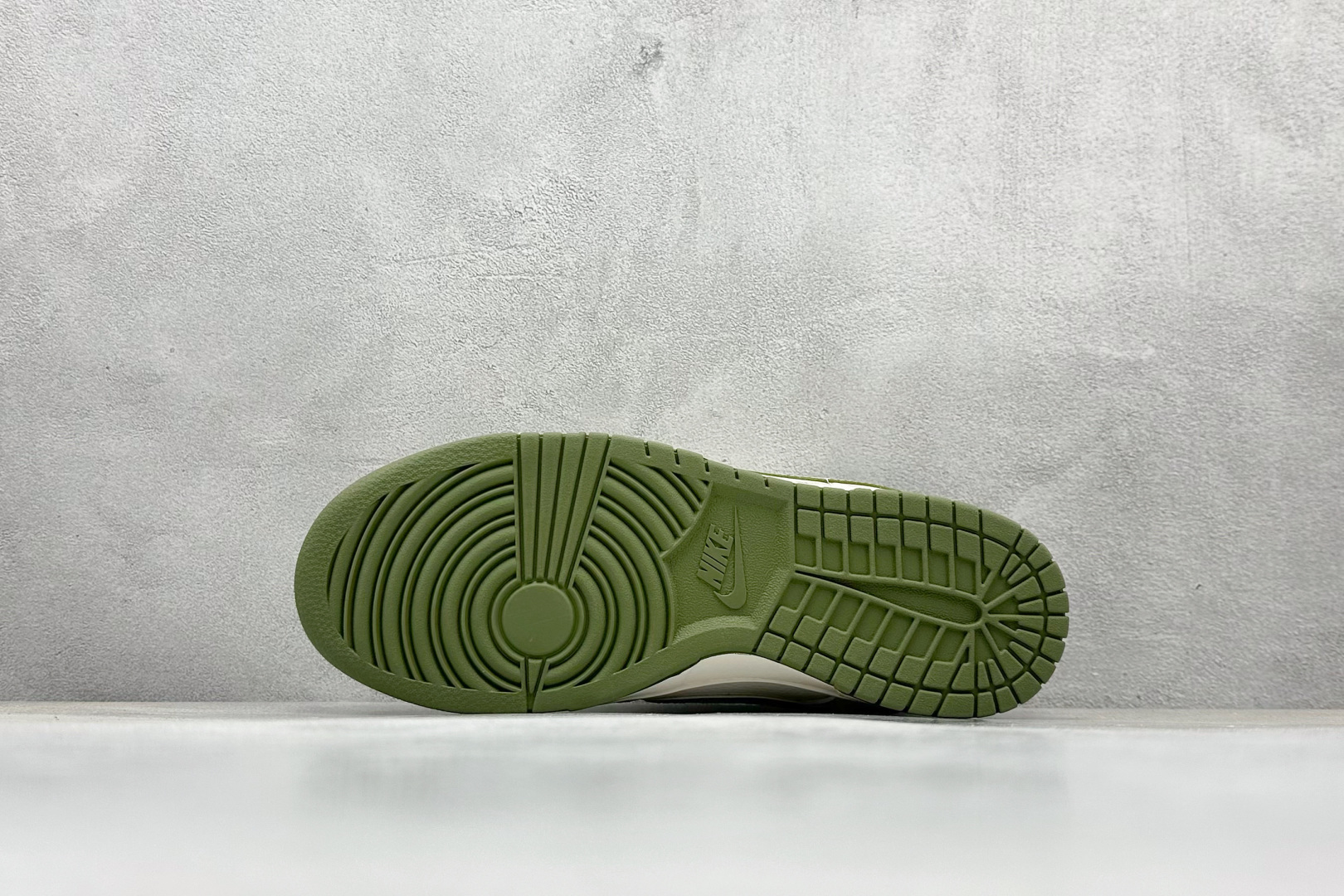 Nike SB Dunk Low x Louis Vuitton 白绿 JY6988-108