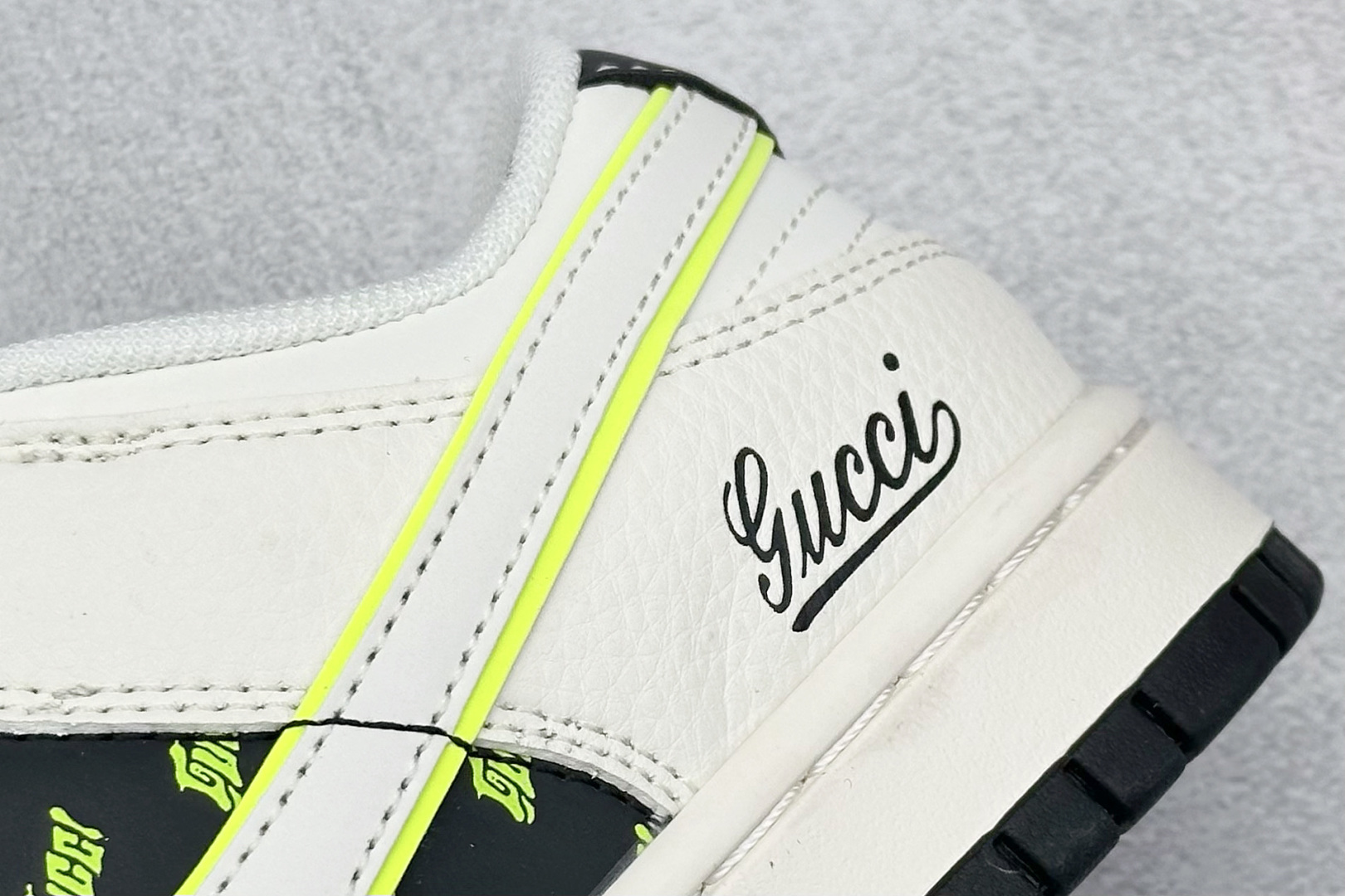 Nike SB Dunk Low x GUCCI 白绿 HS8068-033