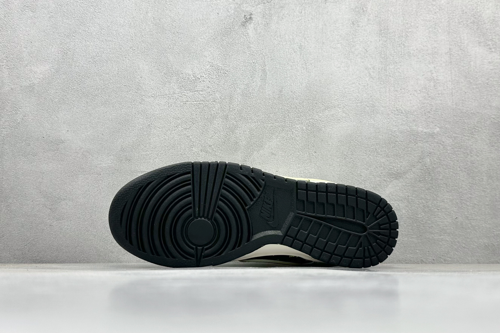 Nike SB Dunk Low x GUCCI 白绿 HS8068-033