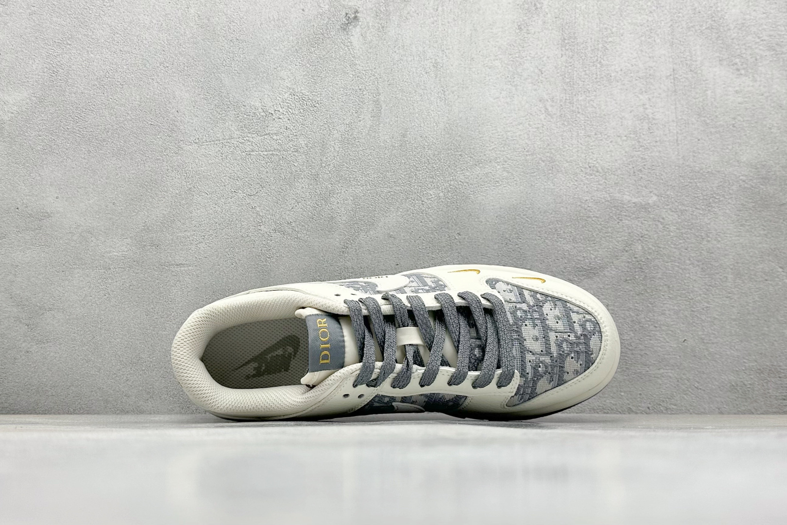XC版Nike SB Dunk Low x DIOR 米灰金双小钩 DJ2024-043