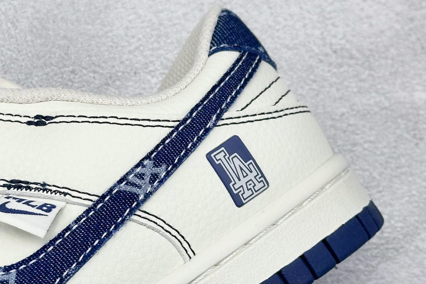XC版Nike SB Dunk Low“MLB联名——牛仔蓝勾” 周年高端定制 低帮休闲板鞋 DJ2024-044