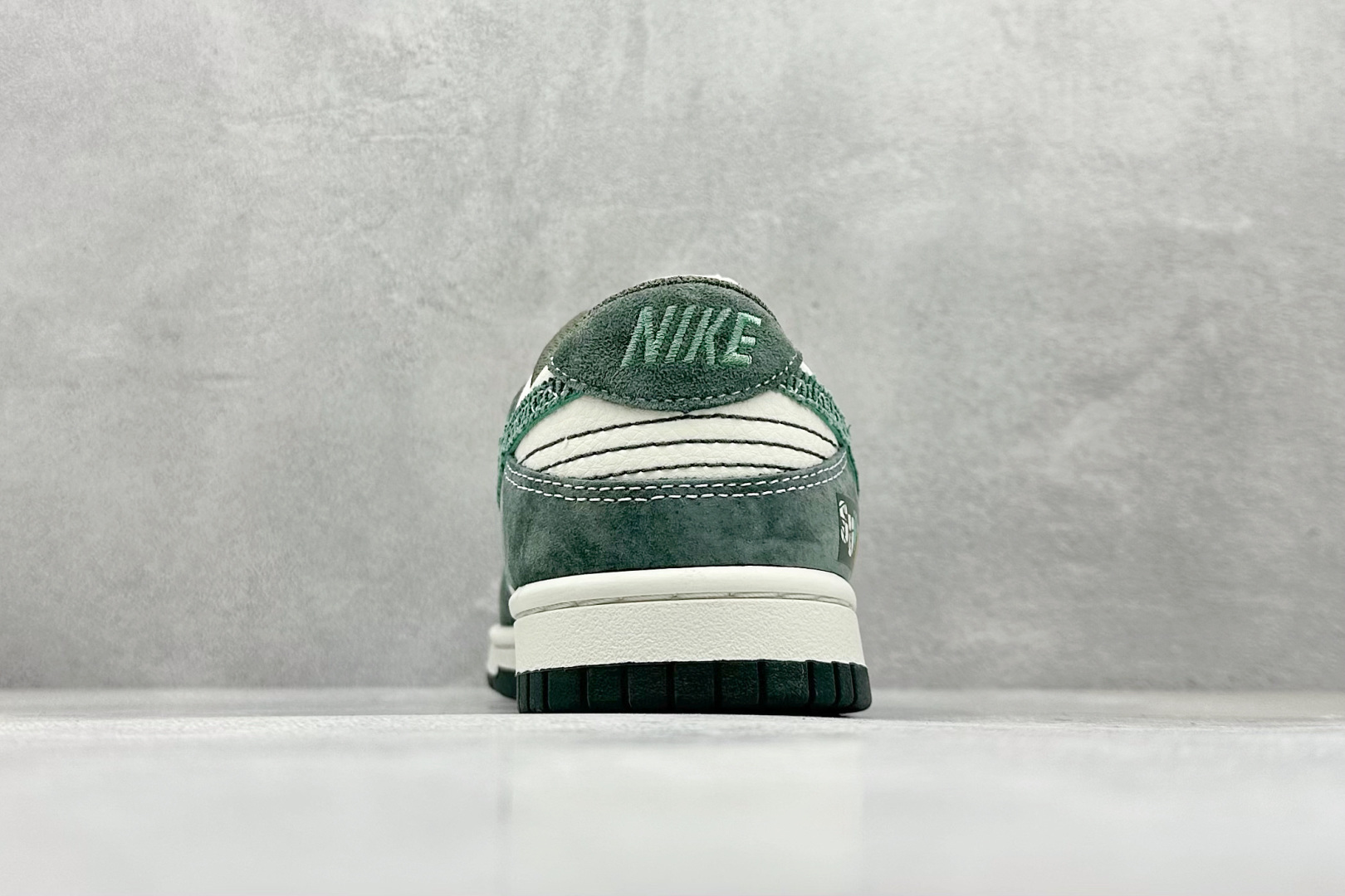 XC版Nike SB Dunk Low x Supreme x UNDEFEATED 白绿翻毛 DJ2024-042