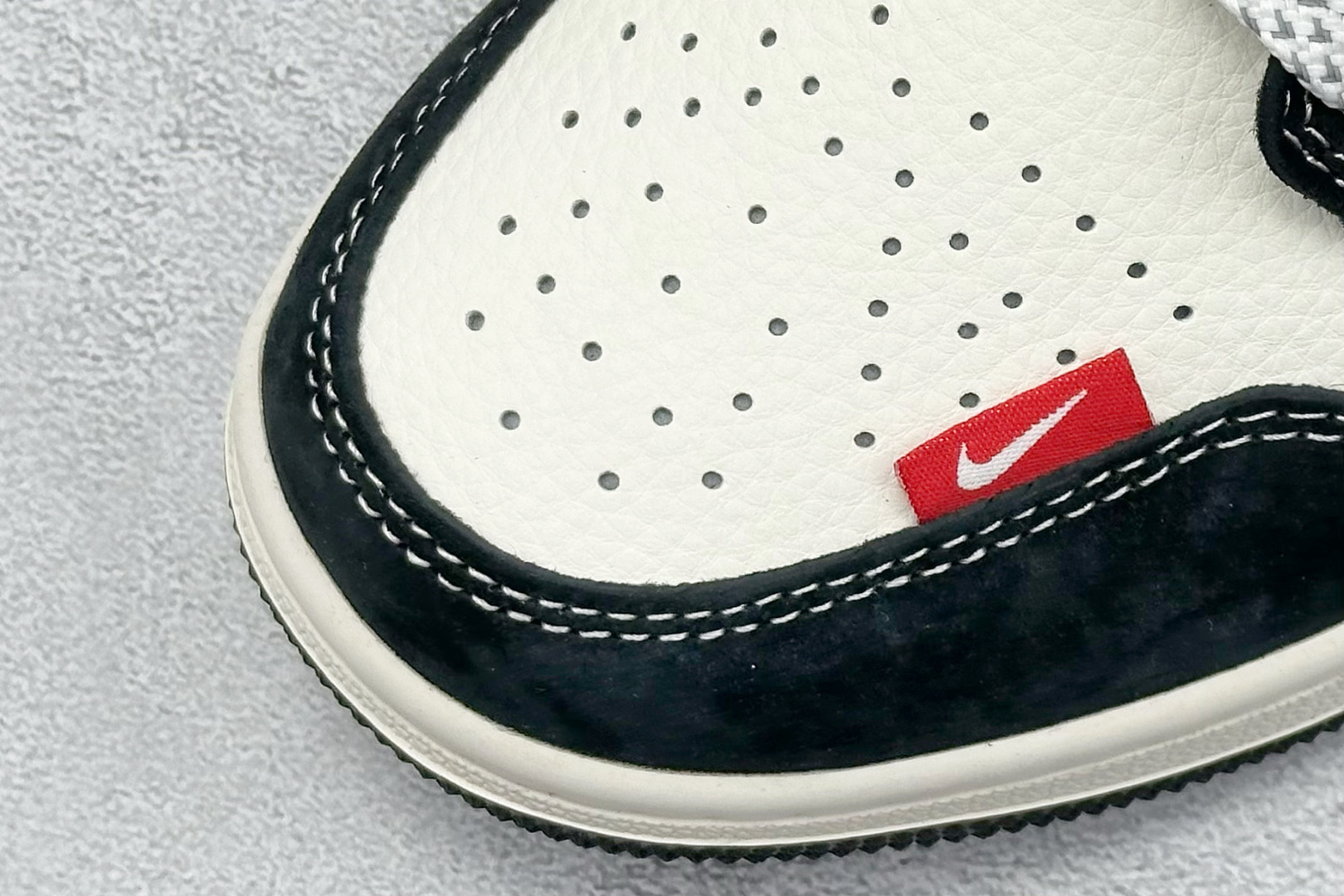 XC版Air Jordan 1 Low AJ1 乔1 LV联名 黑布红标 高端定制 低帮复古篮球鞋 YX5066-369