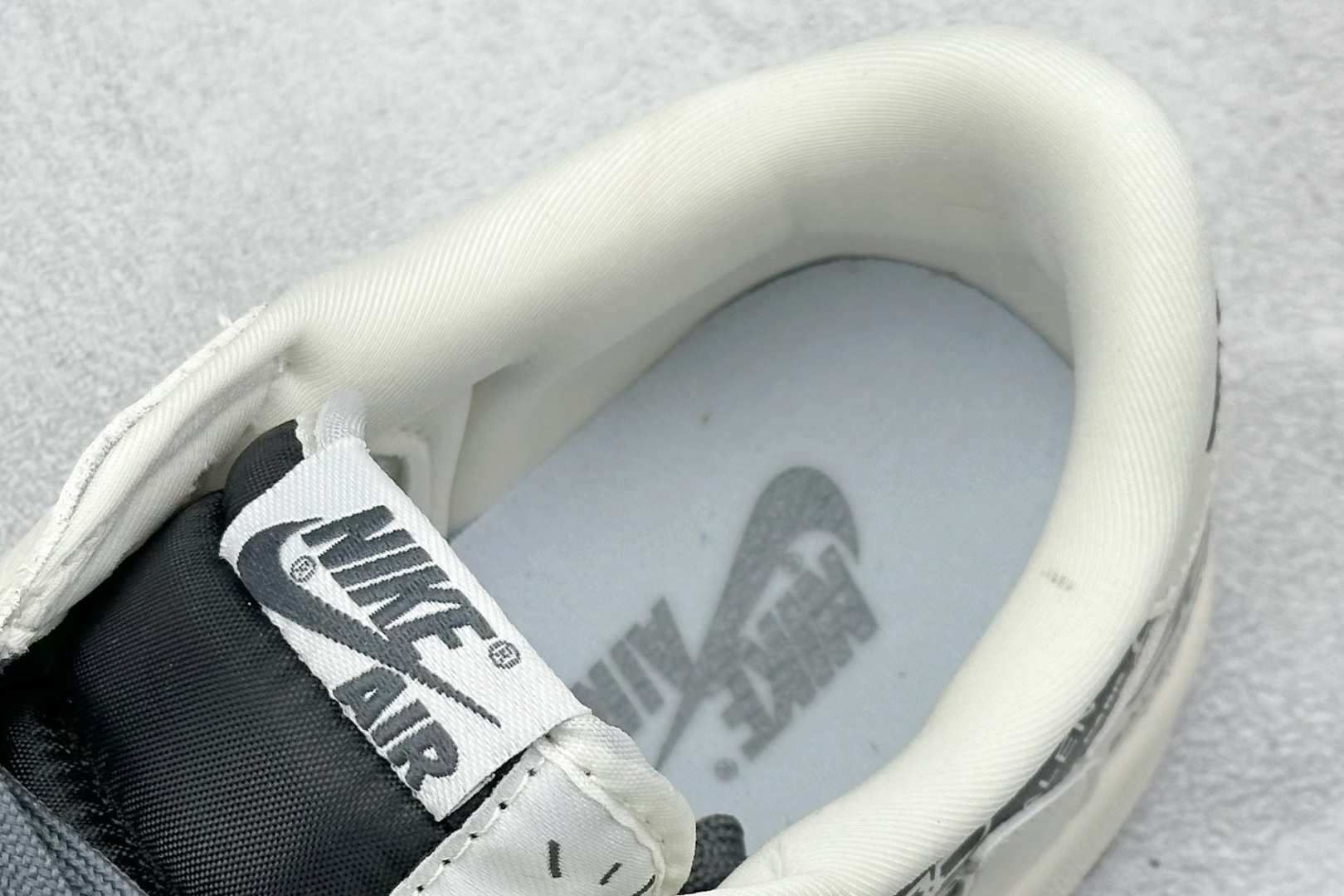 XC版Travis Scott x Fragment Design x Air Jordan 1 Low SP AJ1 乔1 巴黎世家联名 米白黑印花 低帮文化休闲板鞋 LD2025-019