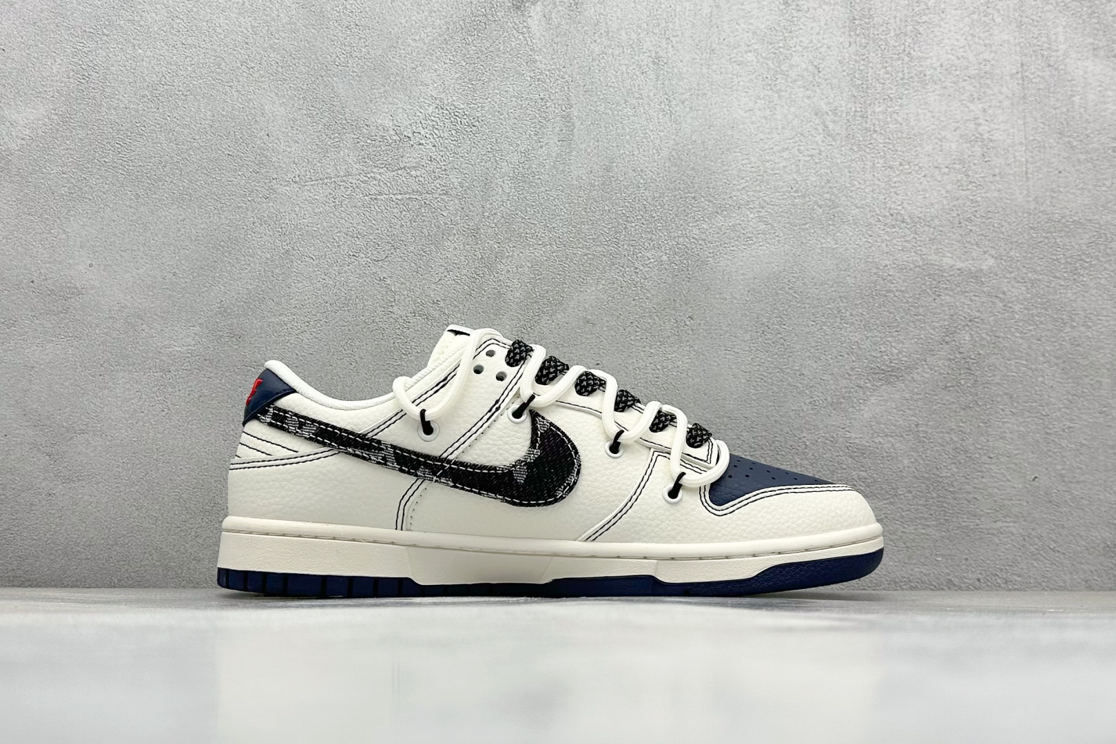 XC版Nike SB Dunk Low LV联名 绑带牛仔黑勾 周年高端定制 低帮休闲板鞋 FC1688-220