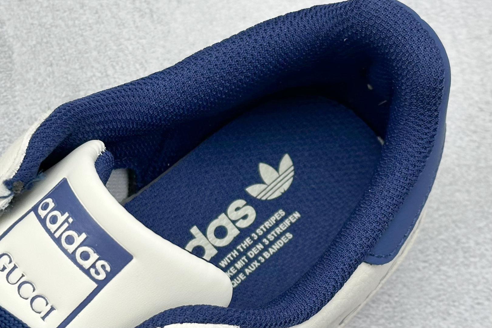 AD Originals Superstar x GUCCI 白蓝 AD8012