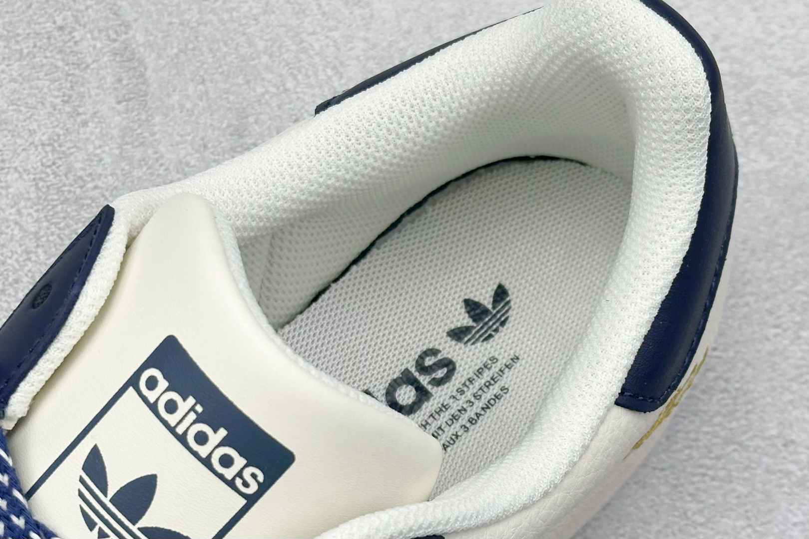 AD Originals Superstar x Stussy 白蓝 HS3083