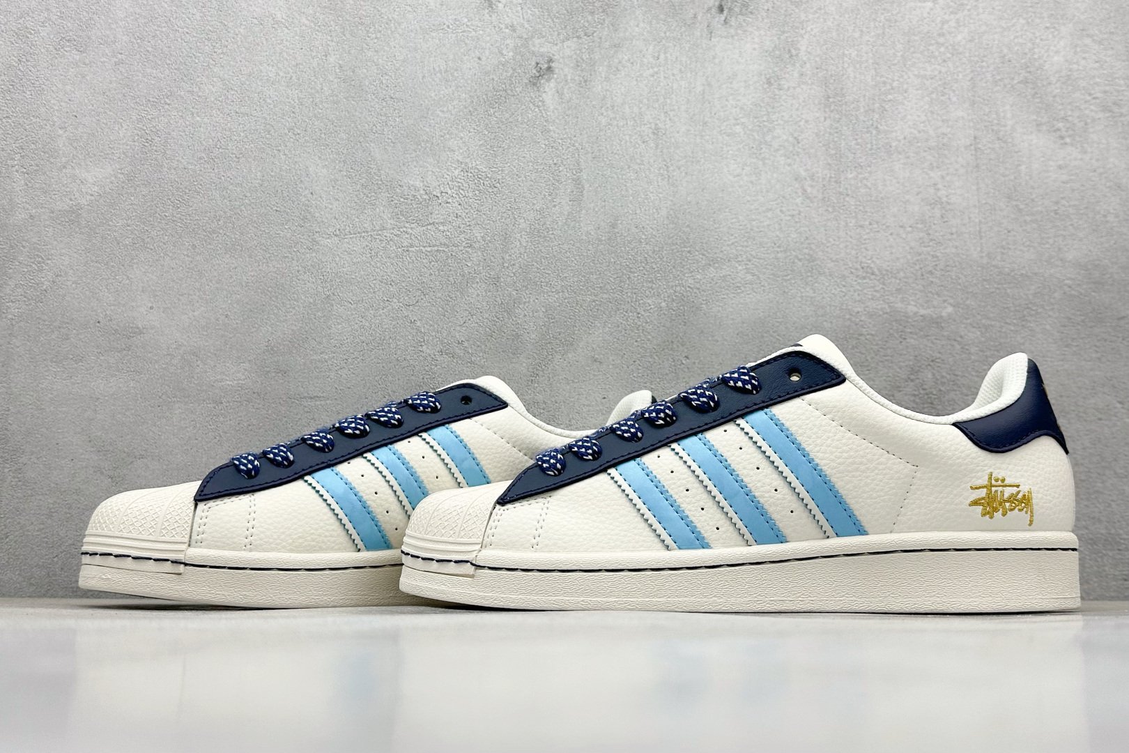 AD Originals Superstar x Stussy 白蓝 HS3083