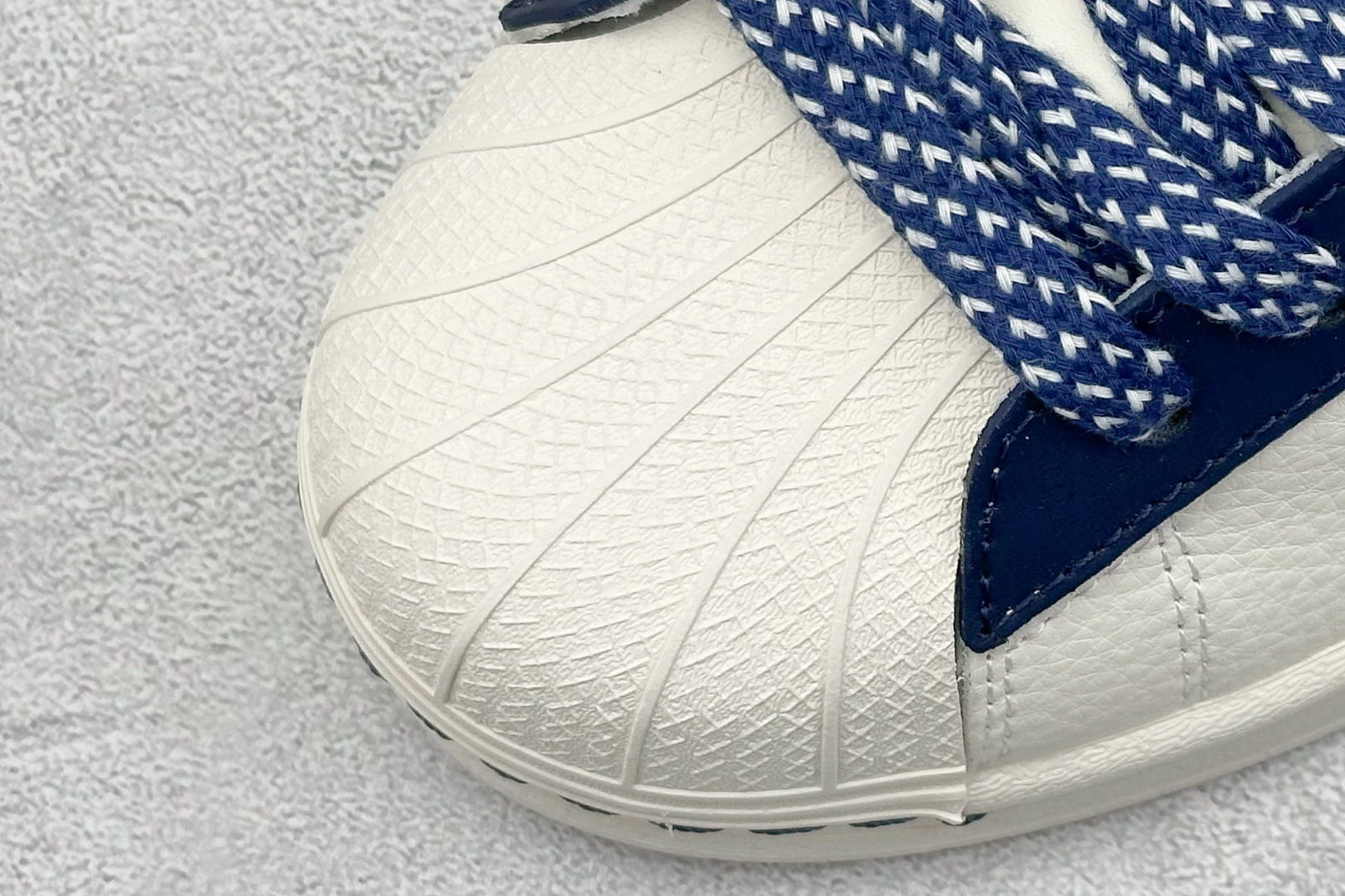 AD Originals Superstar x Stussy 白蓝 HS3083