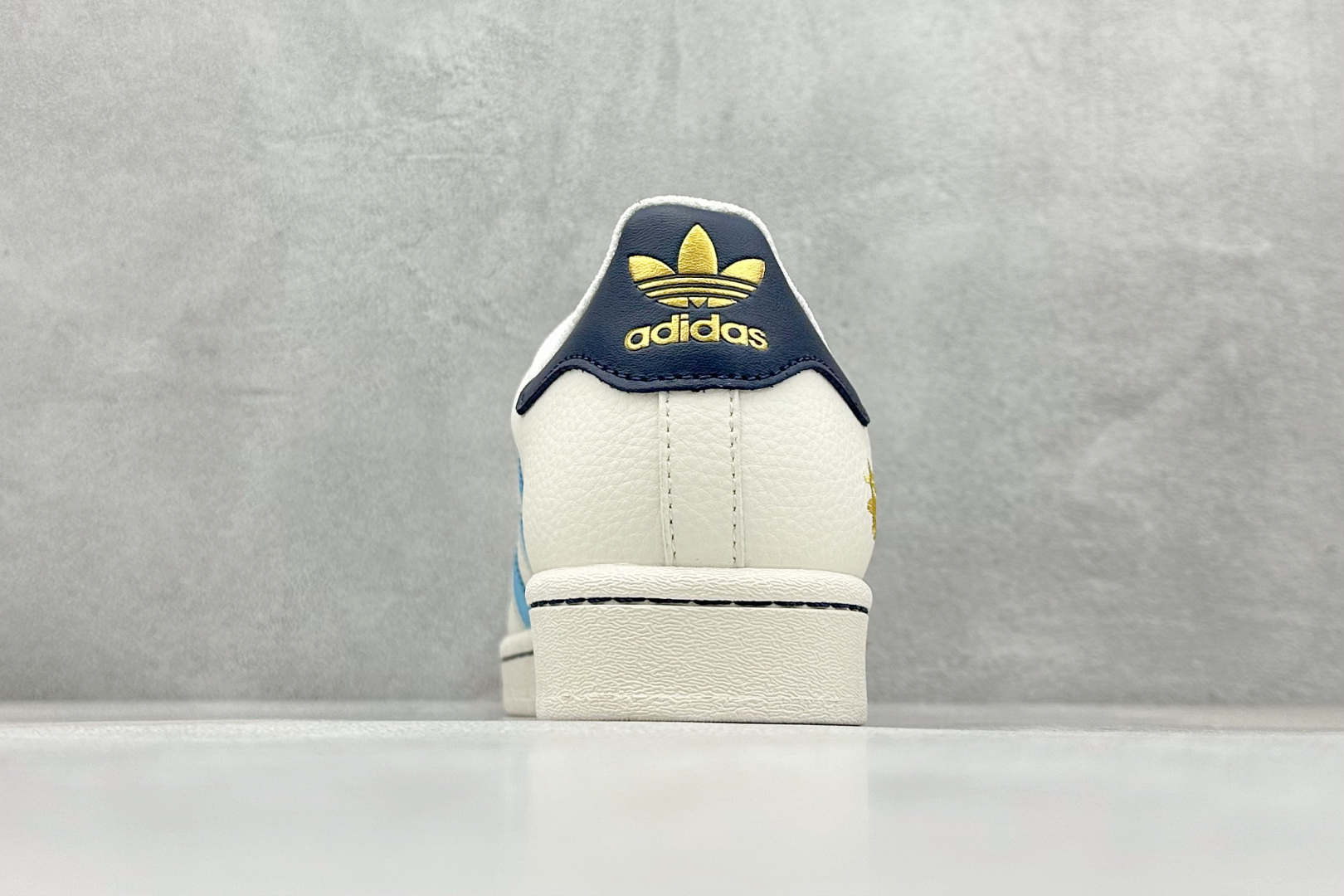 AD Originals Superstar x Stussy 白蓝 HS3083