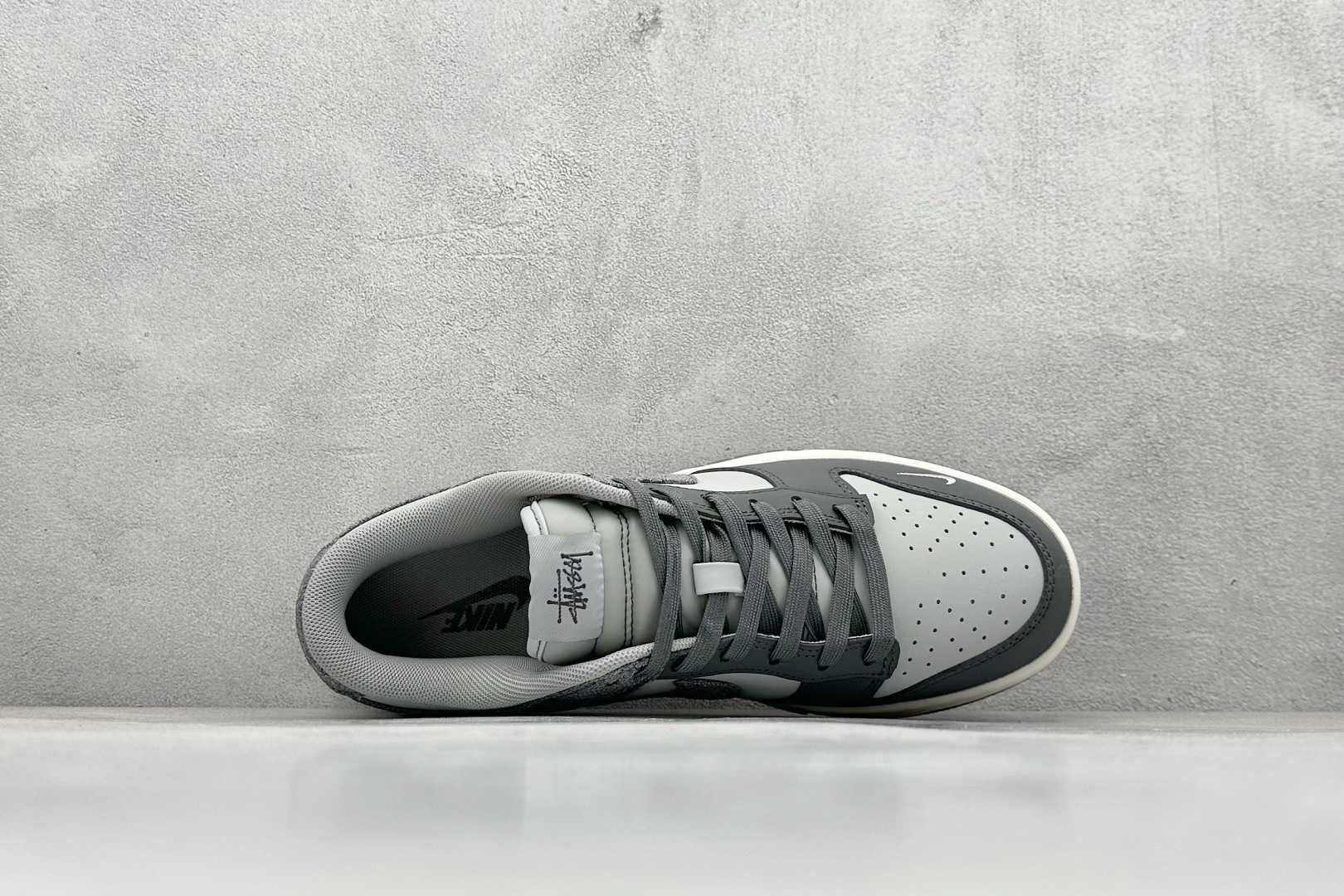 Nike SB Dunk Low x Stussy 黑灰小勾 FX1588-306