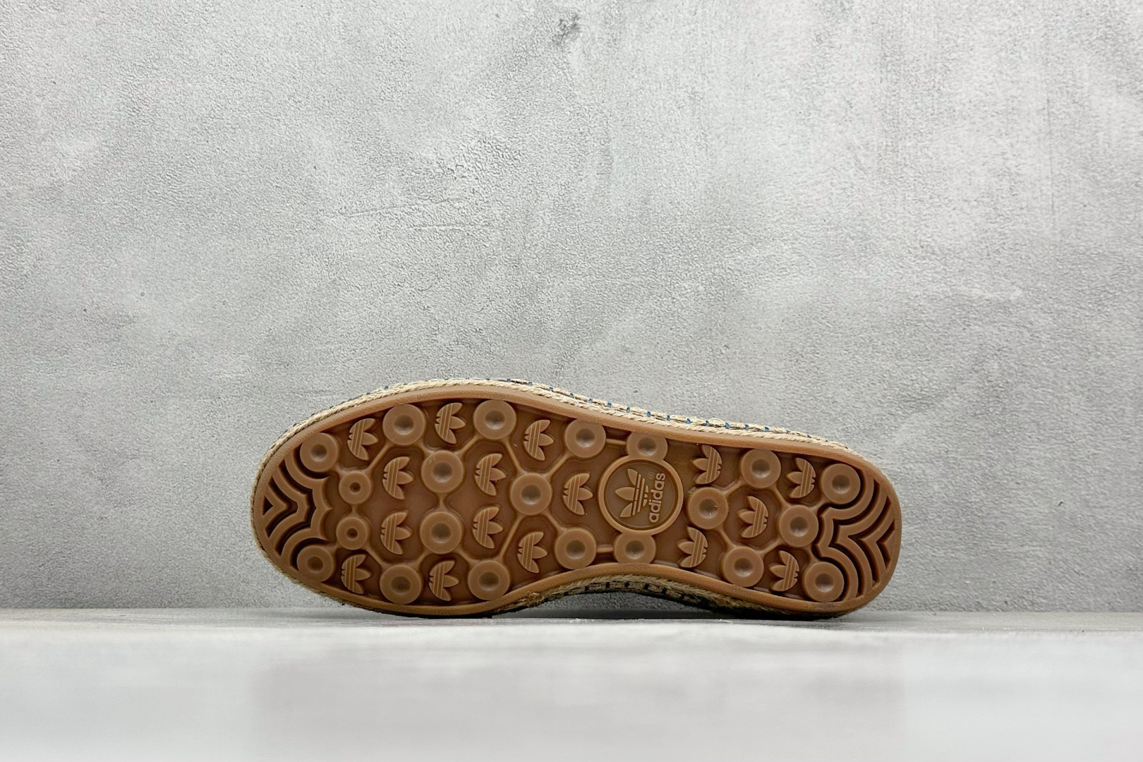 HY版CL x Adidas originals GAZELLE BY EDISON CHEN 柔软舒适低帮板鞋 IH3641