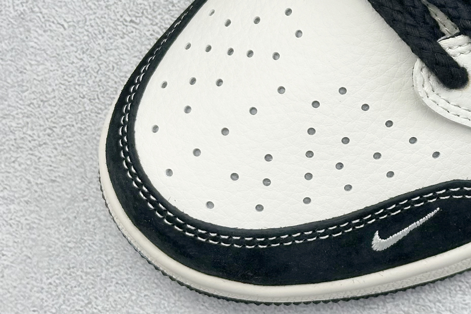 XC版Travis Scott x Nike Air Jordan 1 Low x Stussy Air Jordan 1 Low 反转黑白小钩麻绳倒钩 SJ2068-128