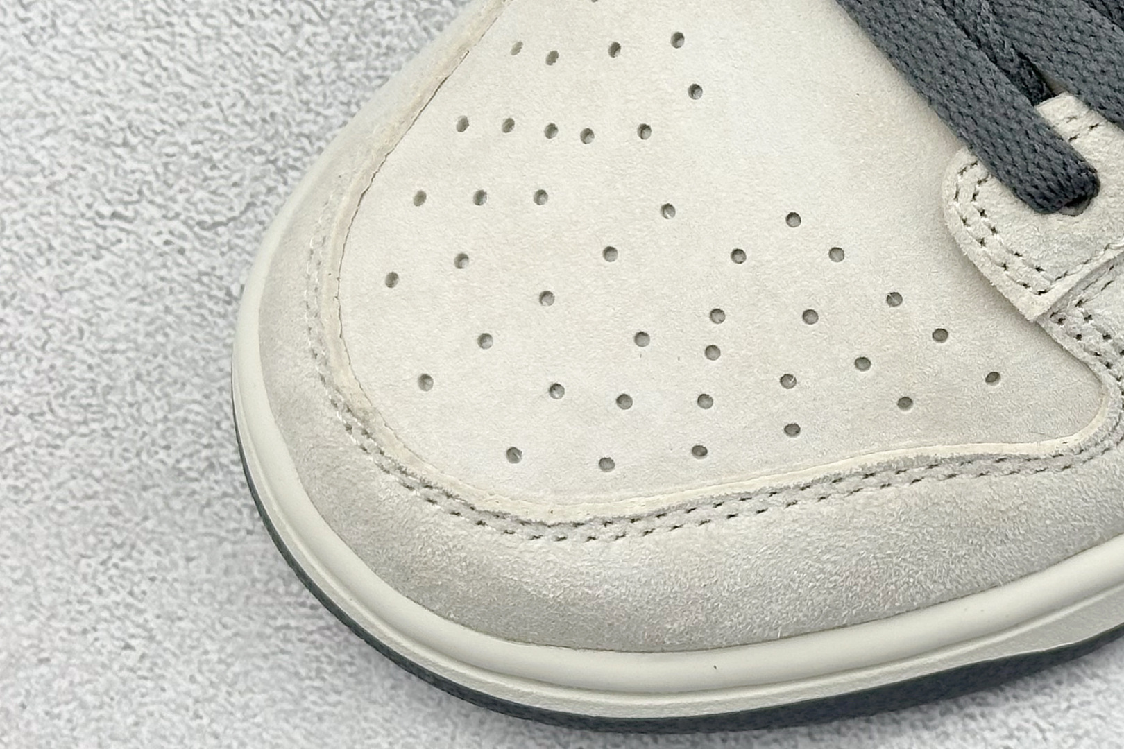 XC版Nk SB Dunk Low 芬迪联名 老花勾 周年高端定制 低帮休闲板鞋 DJ2024-046