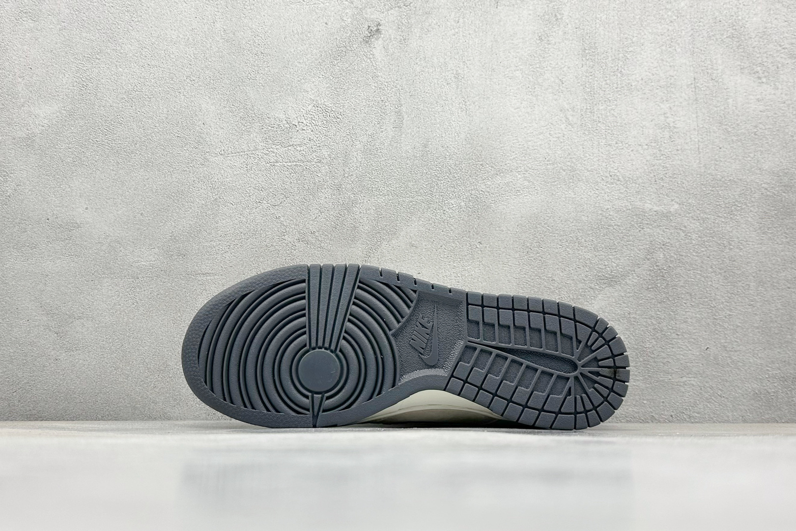 XC版Nk SB Dunk Low 芬迪联名 老花勾 周年高端定制 低帮休闲板鞋 DJ2024-046