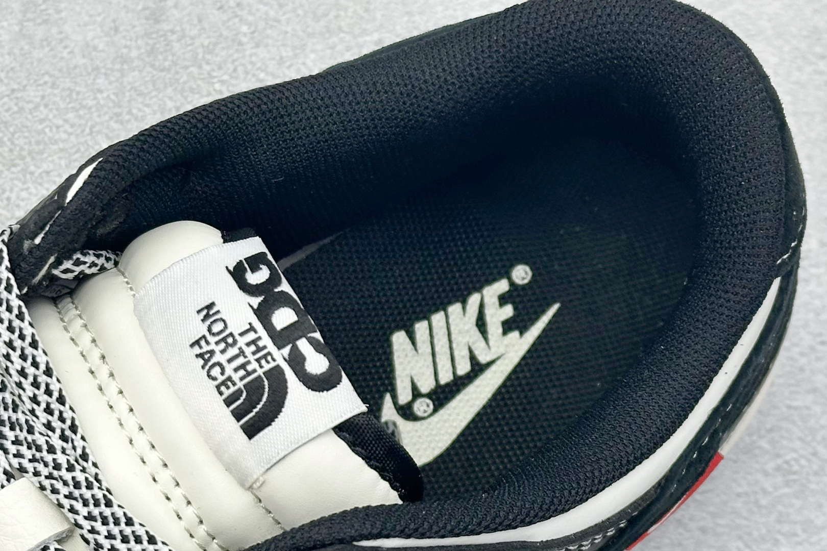 XC版Nike SB Dunk Low 北面联名 黑白黑勾黑勾 周年高端定制 低帮休闲板鞋 YX5066-339