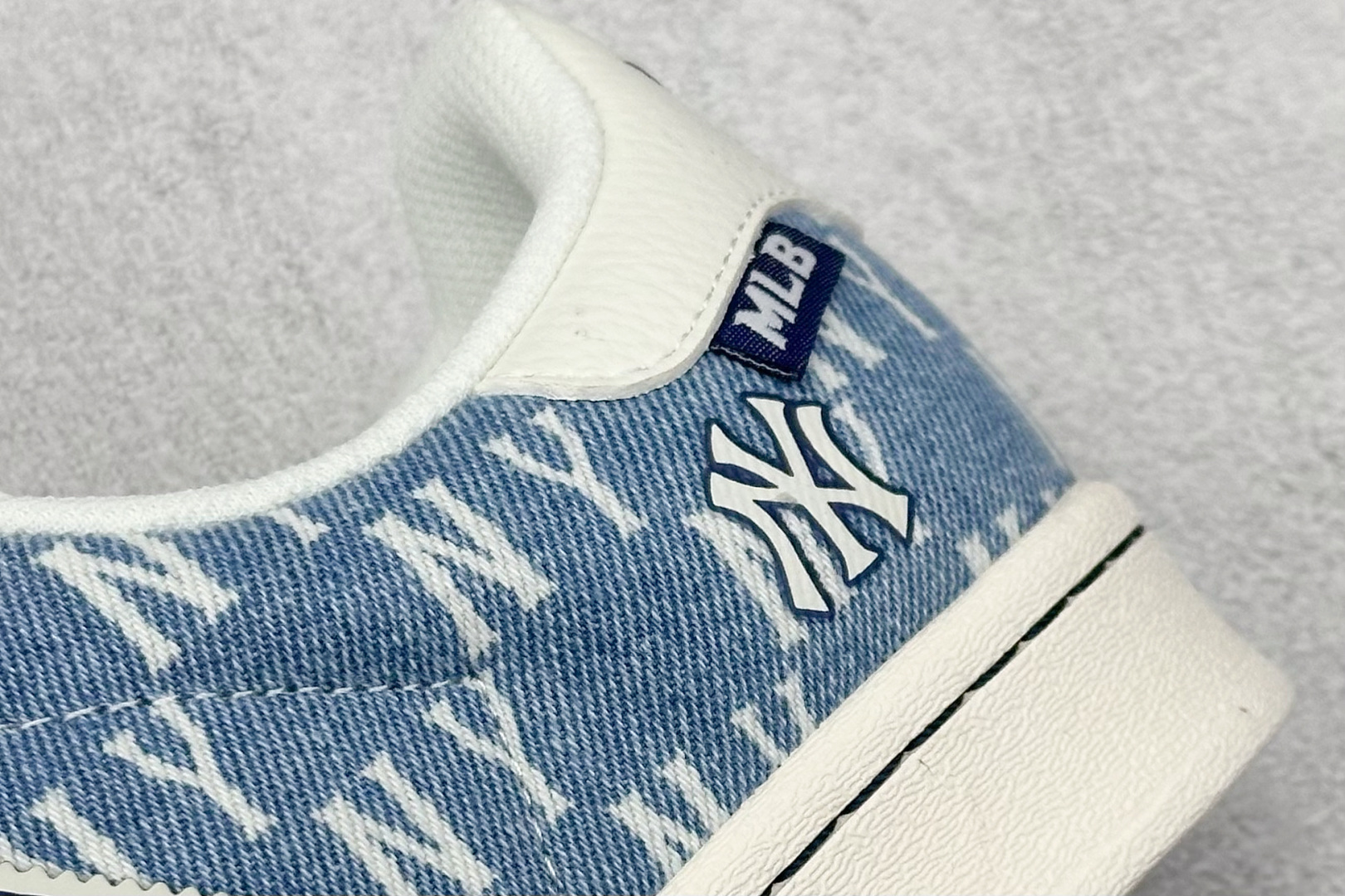 AD Originals Superstar x MLB 白蓝 HS3078