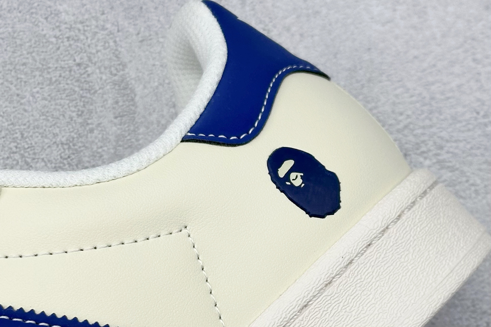 AD Originals Superstar x BAPE 米白 HS3089