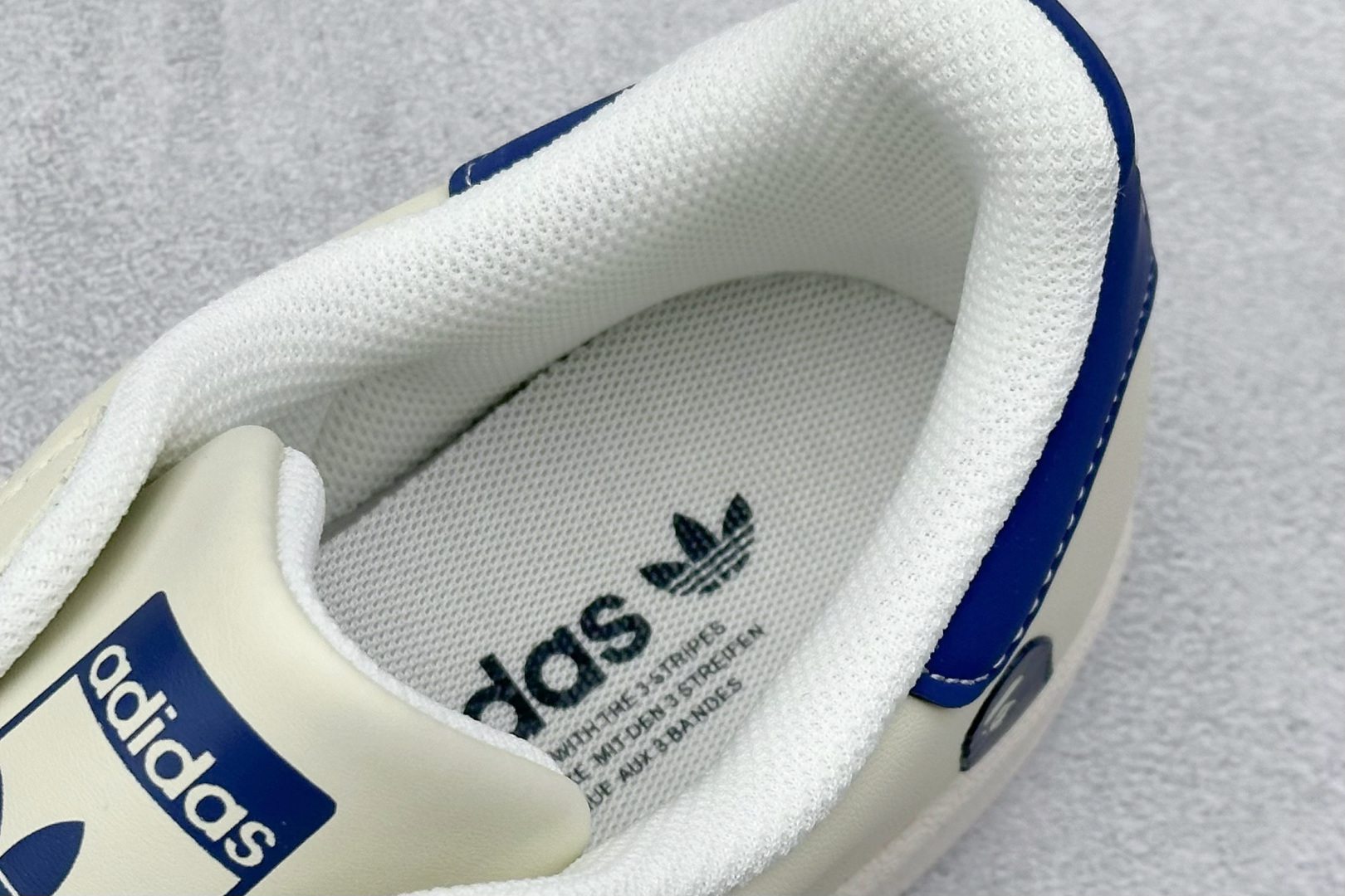 AD Originals Superstar x BAPE 米白 HS3089