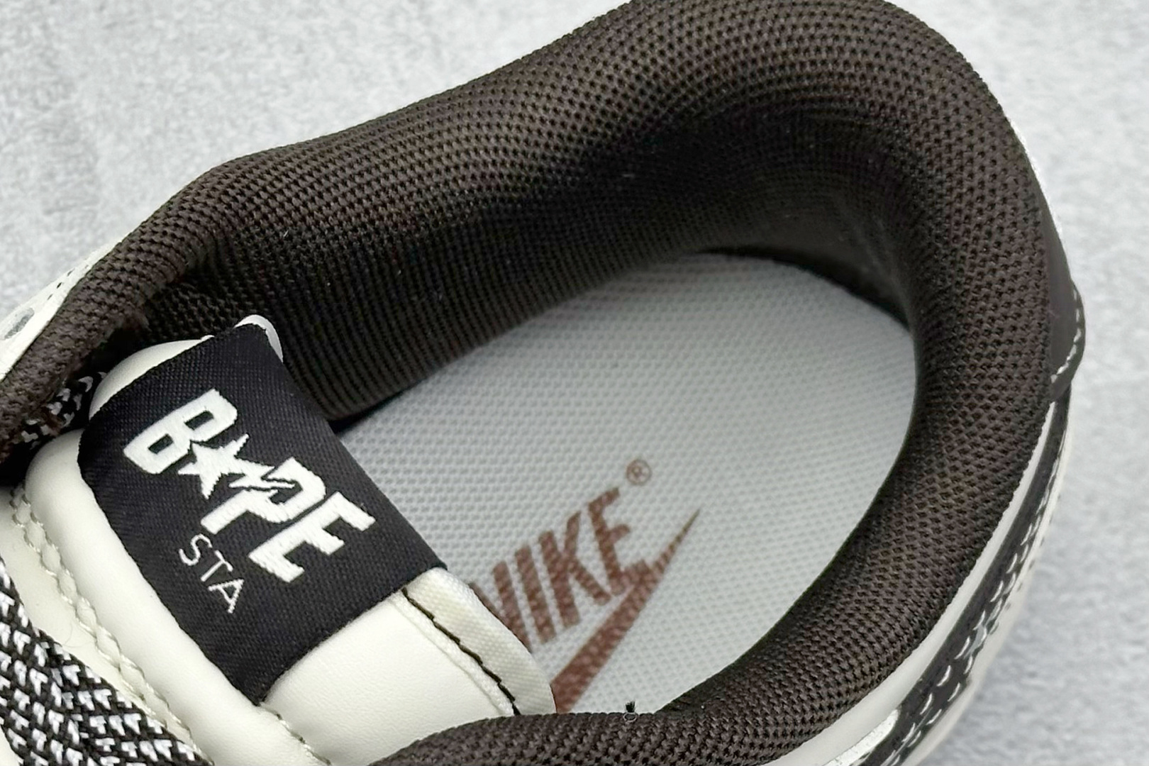 Nike SB Dunk Low x BAPE 黑白满天星 XF8698-080