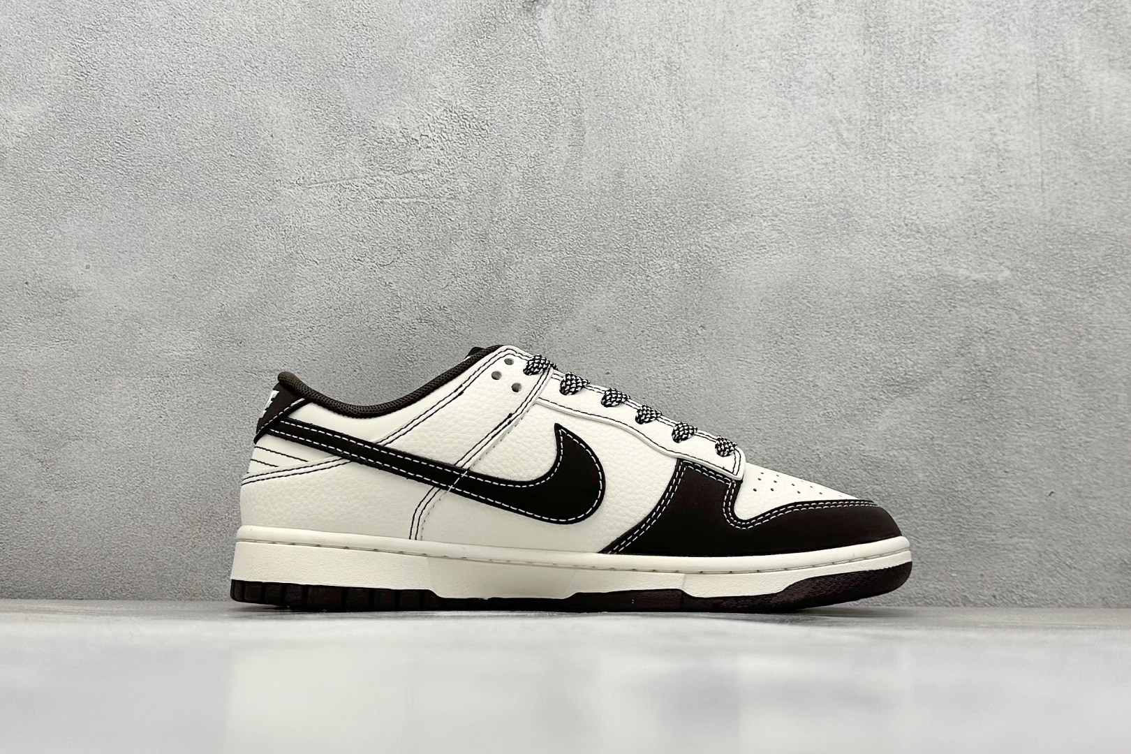 Nike SB Dunk Low x BAPE 黑白满天星 XF8698-080